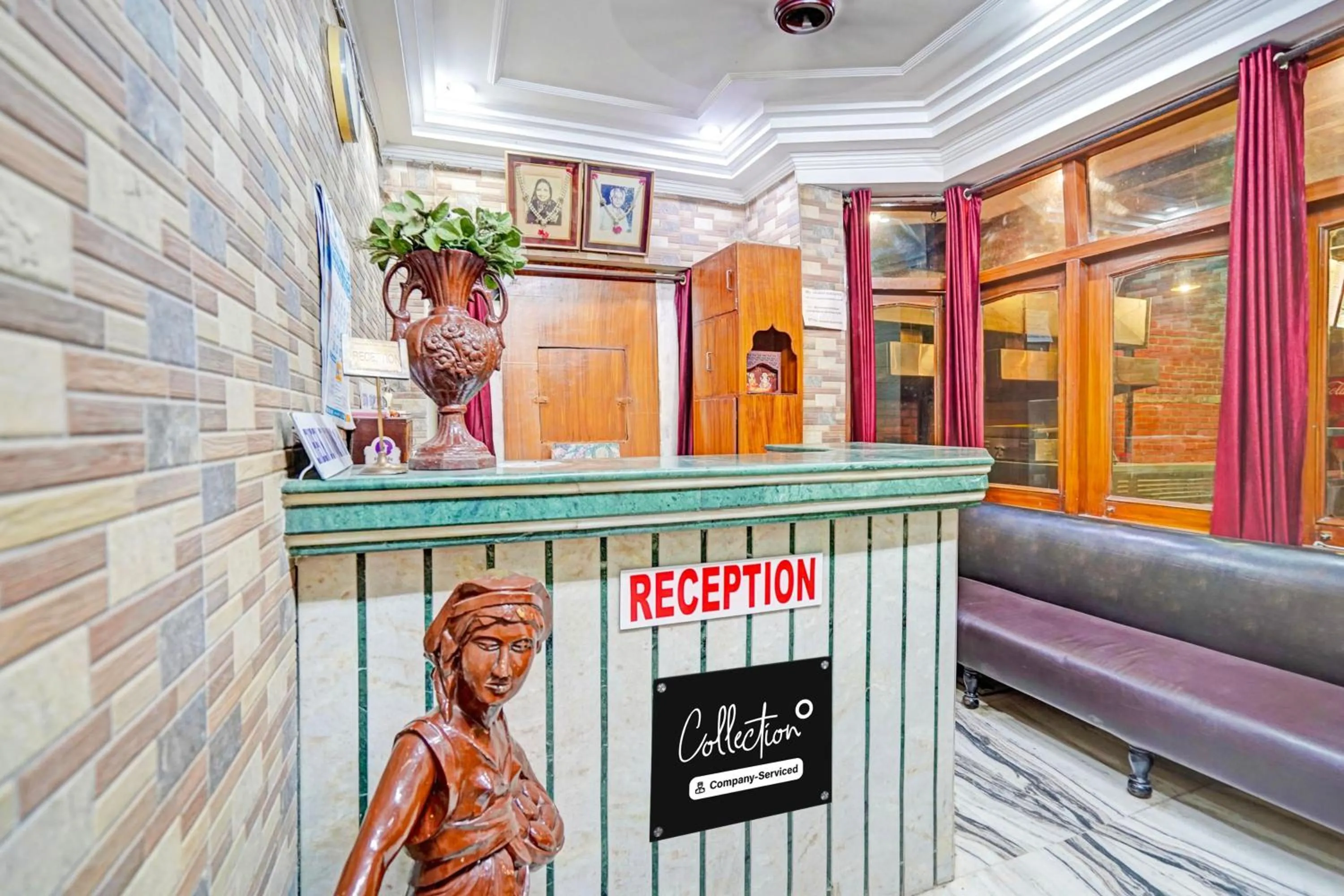 Lobby or reception in Super Collection O Mathura Near Railway Station