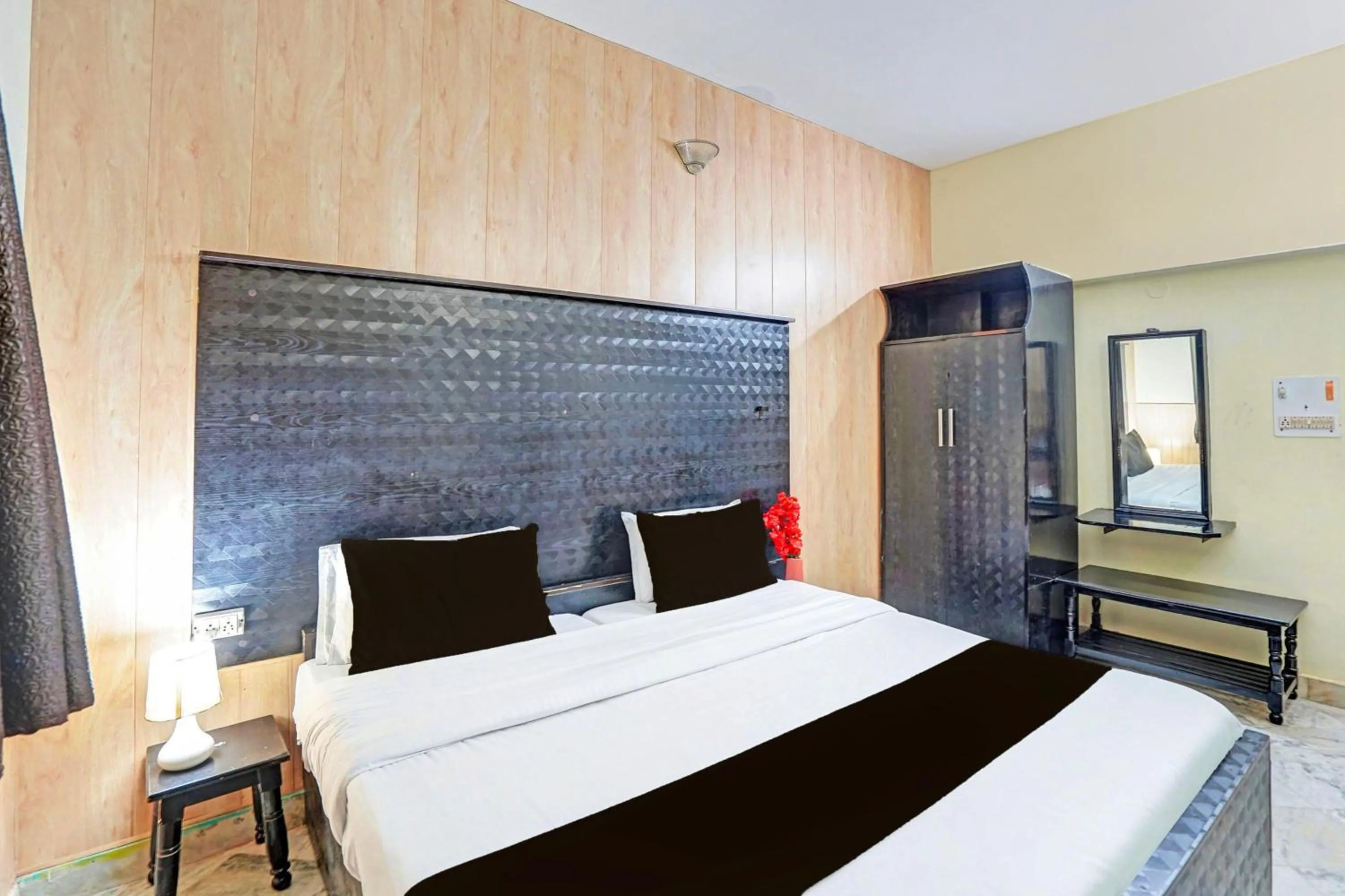 Bedroom, Bed in Super Collection O Mathura Near Railway Station