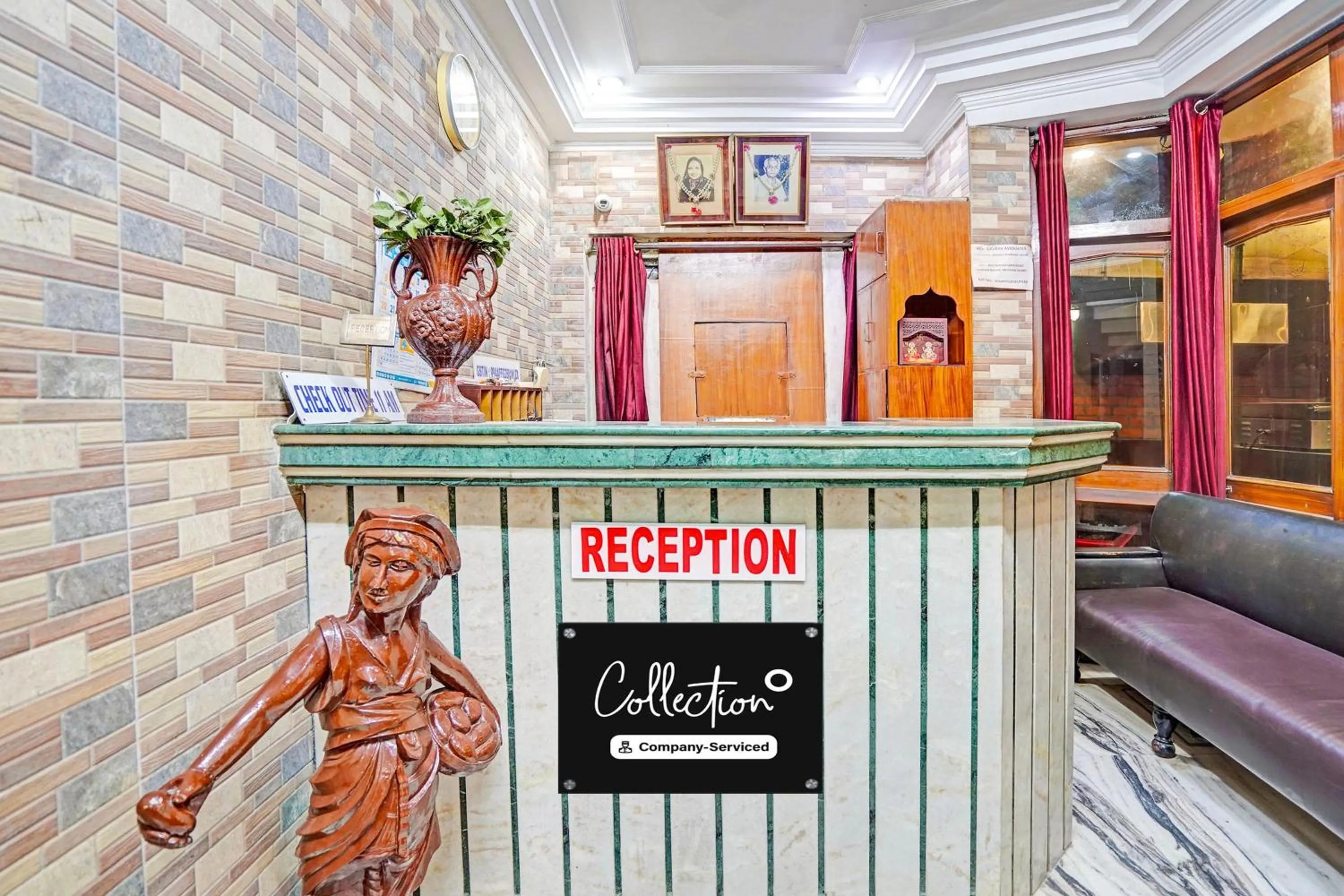 Lobby or reception in Super Collection O Mathura Near Railway Station