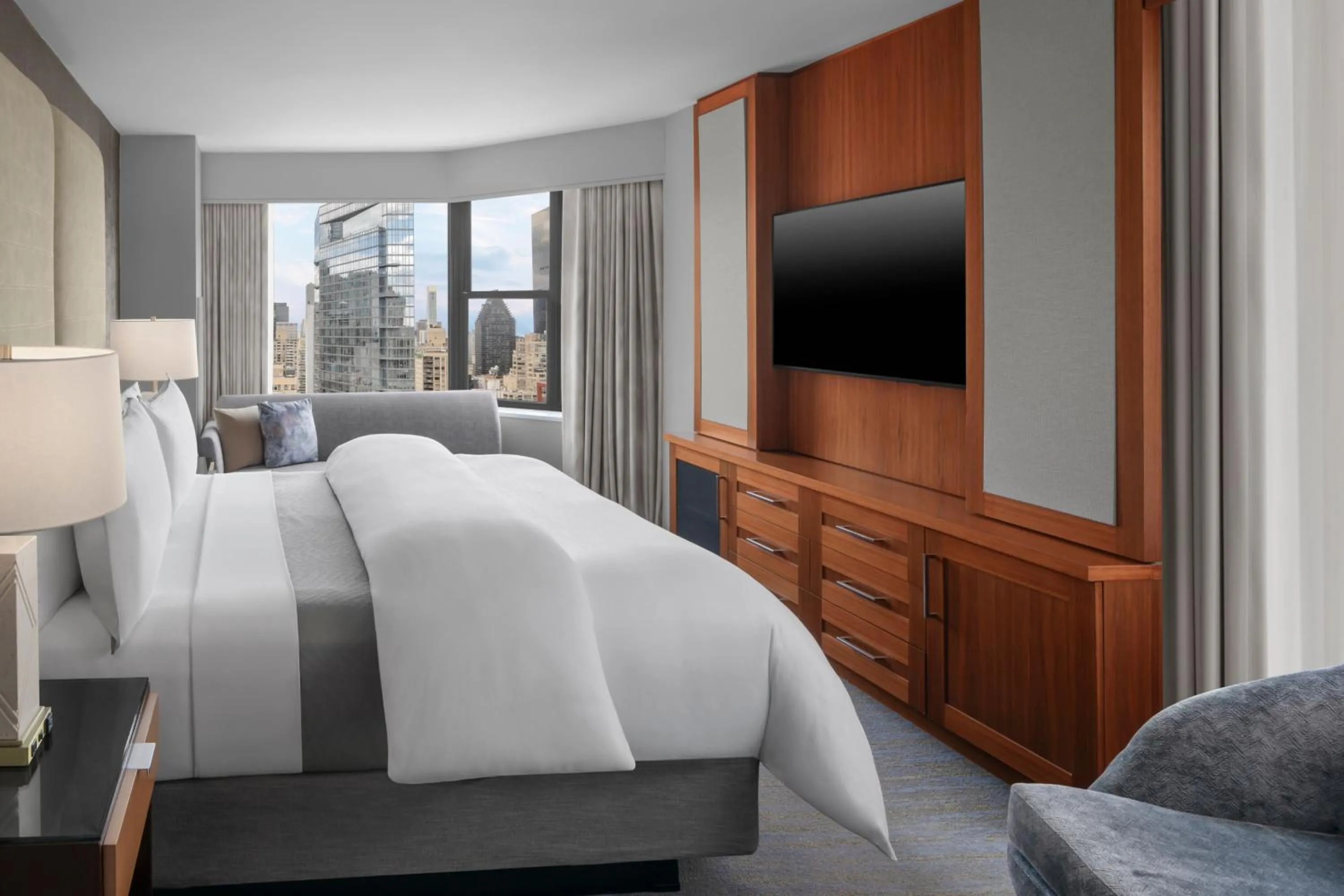 Bedroom, Bed in The Westin New York Grand Central