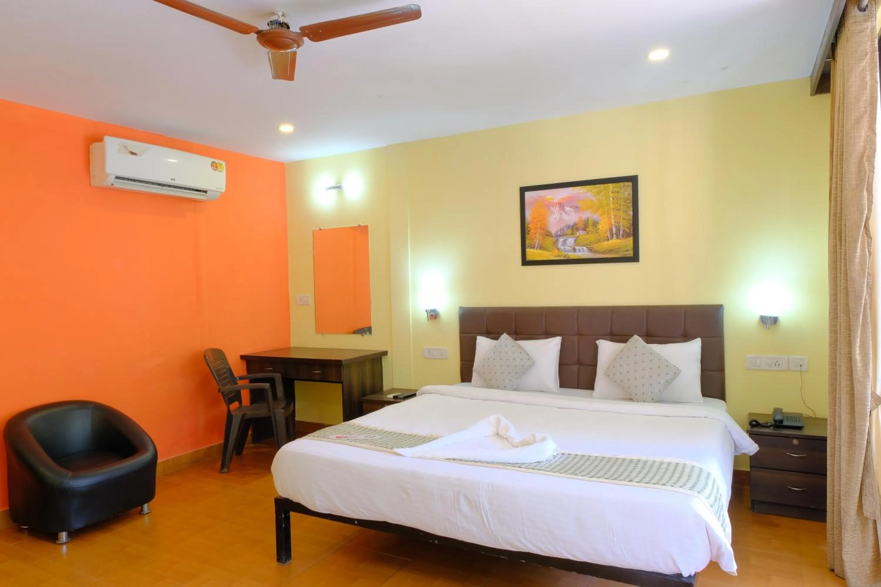 Photo of the whole room, Bed in The Byke Royal Pearl Anjuna