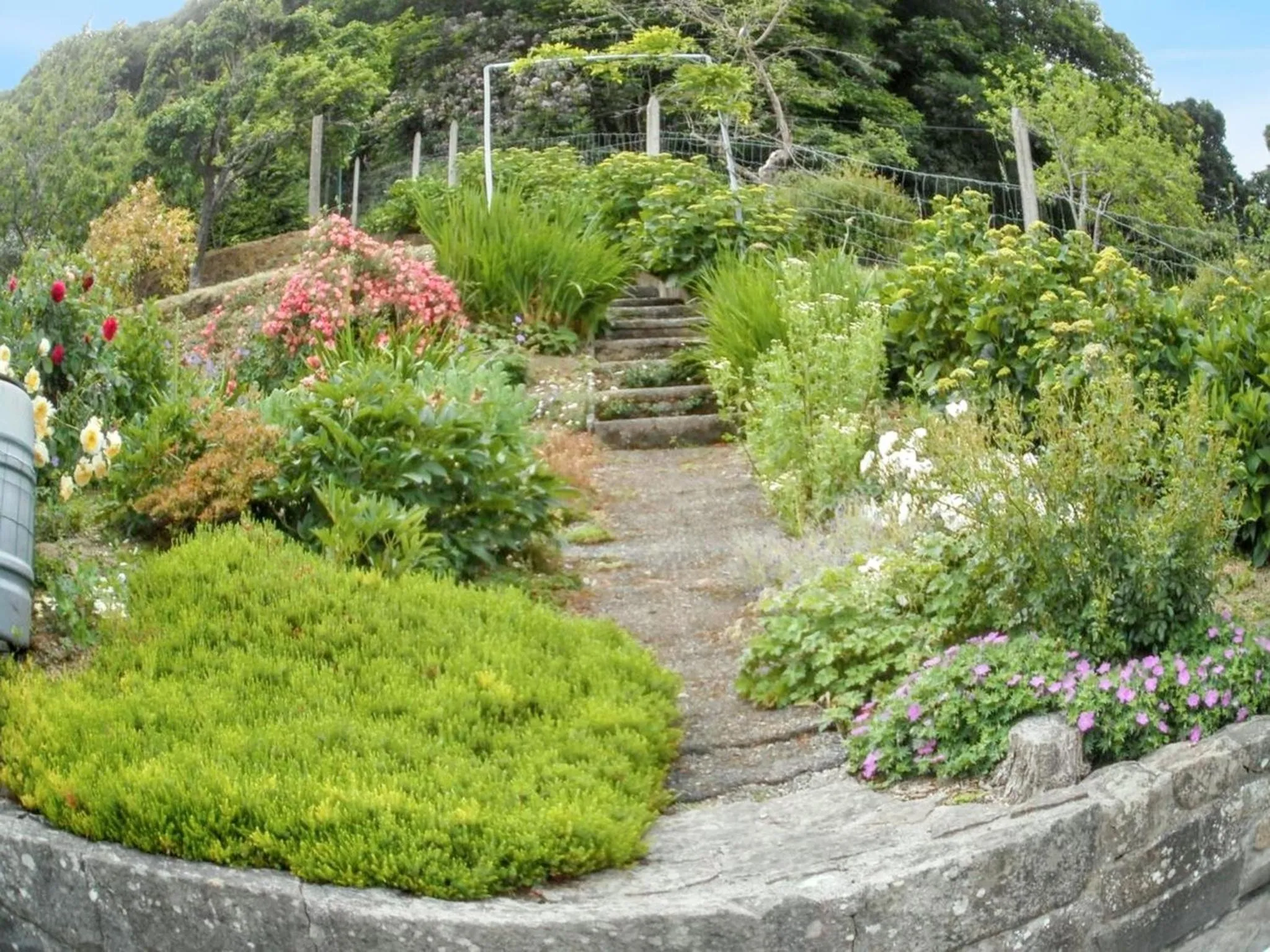Maison confortable à Châteaulin avec jardin et terrasse.