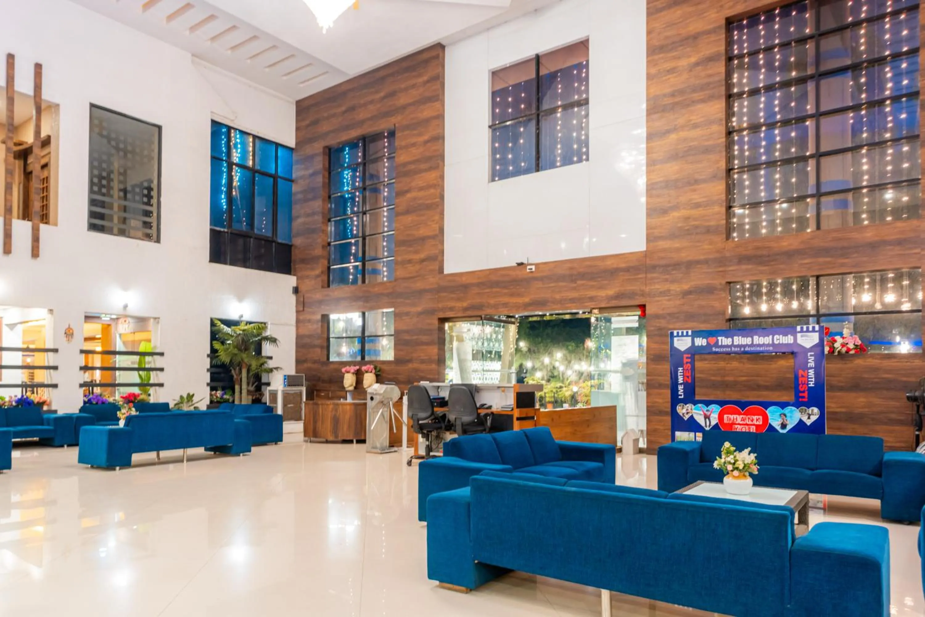 Lobby or reception in Treebo The Blue Roof