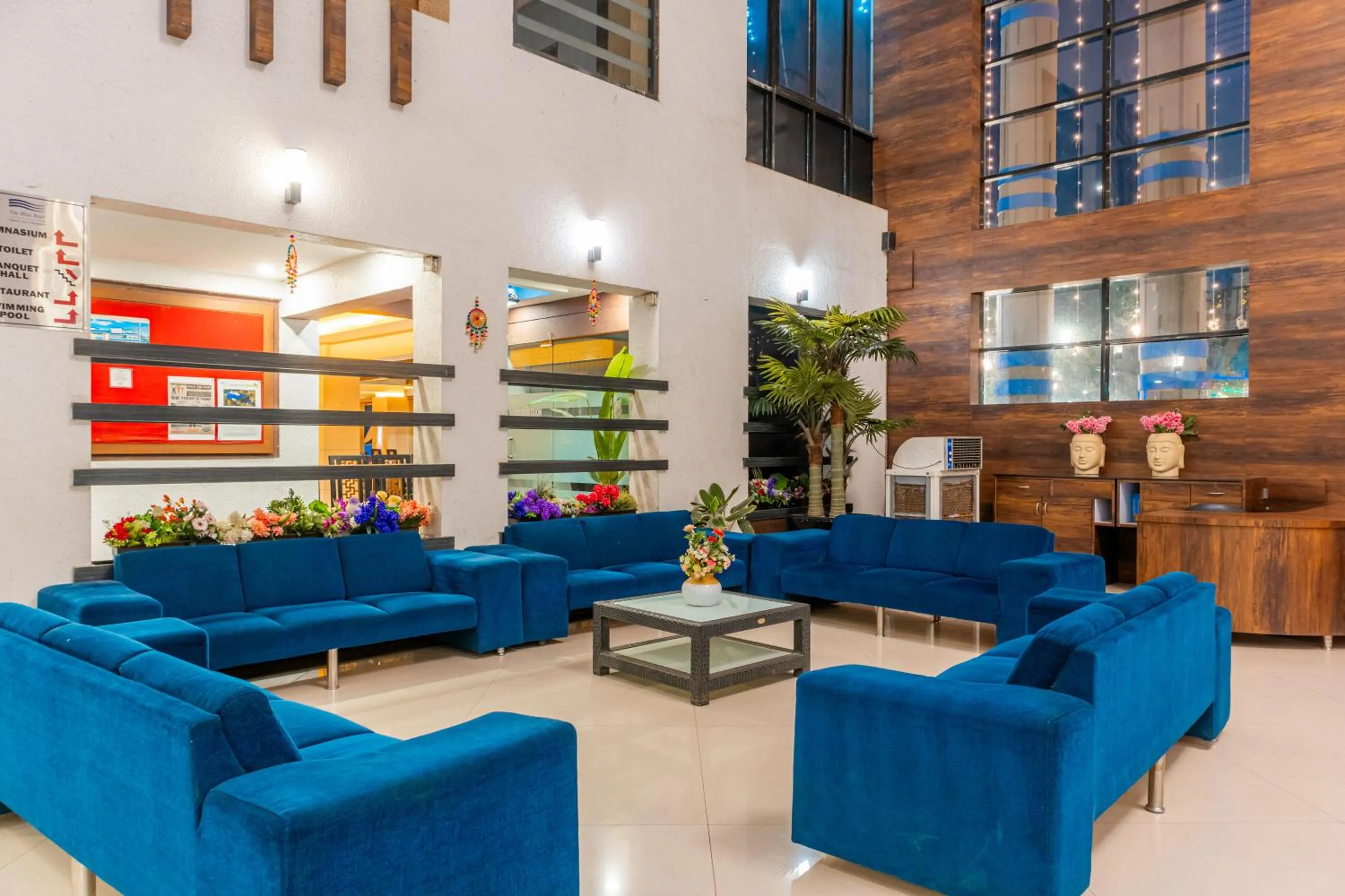 Lobby or reception in Treebo The Blue Roof