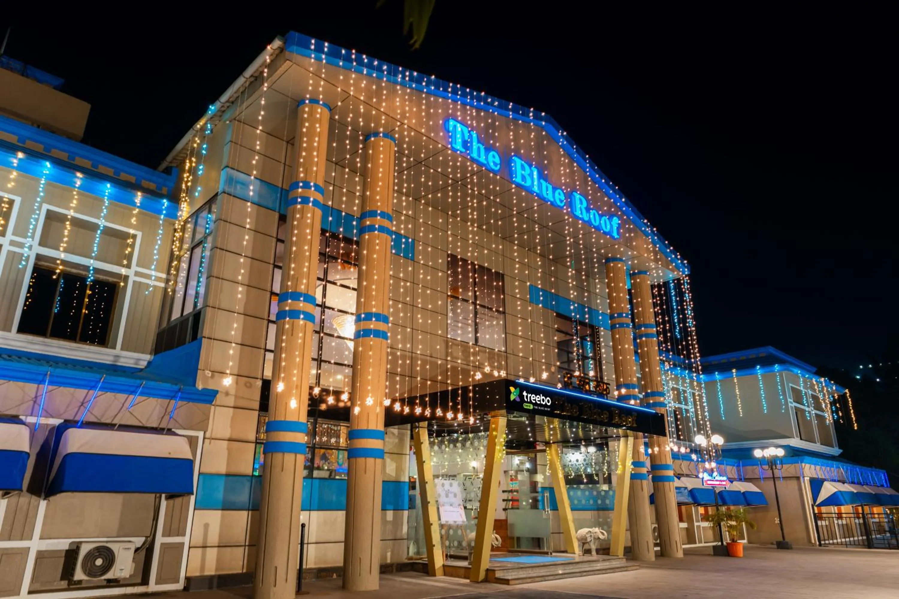 Facade/entrance in Treebo The Blue Roof