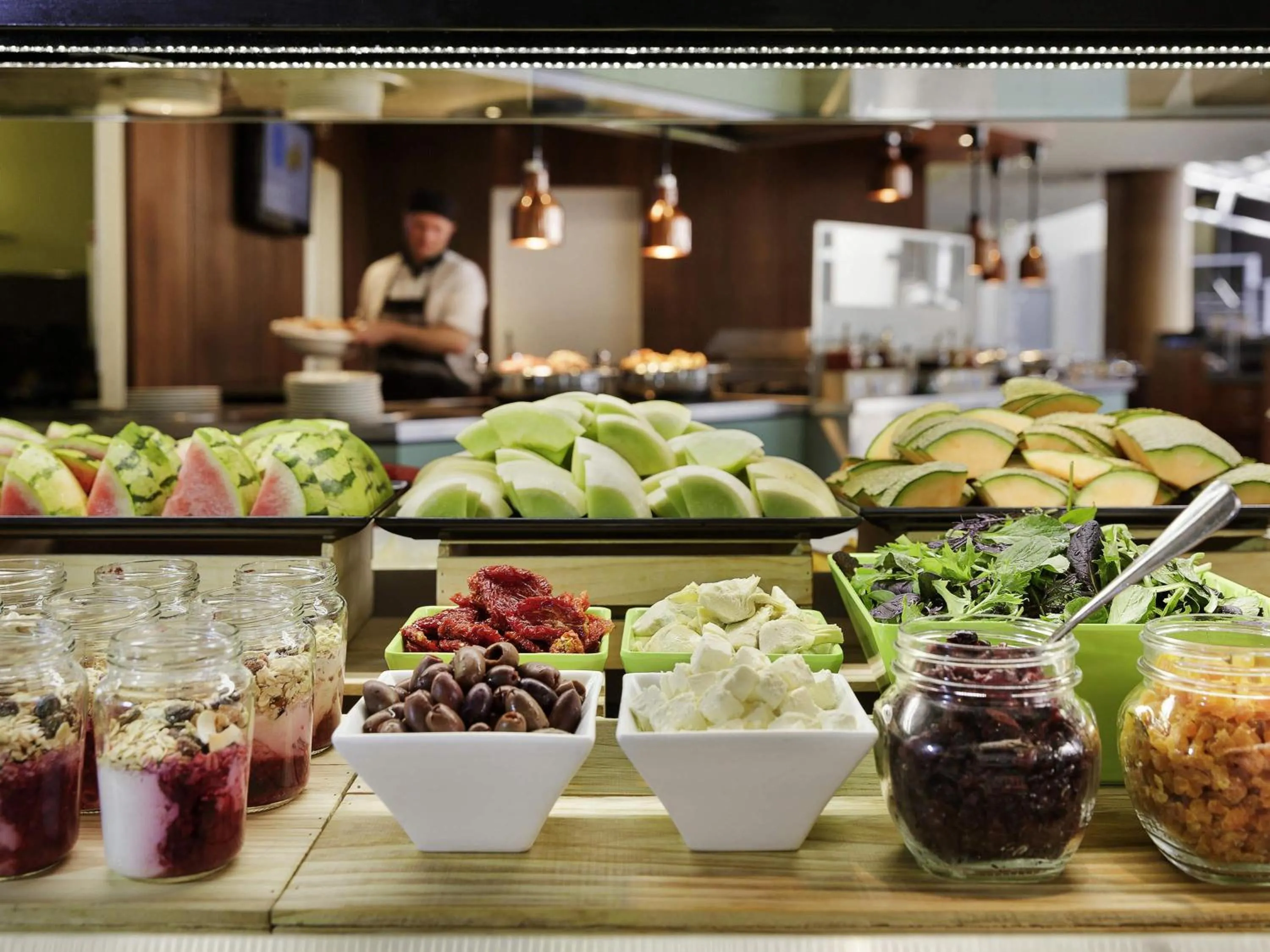 Restaurant/places to eat in Novotel Queenstown Lakeside