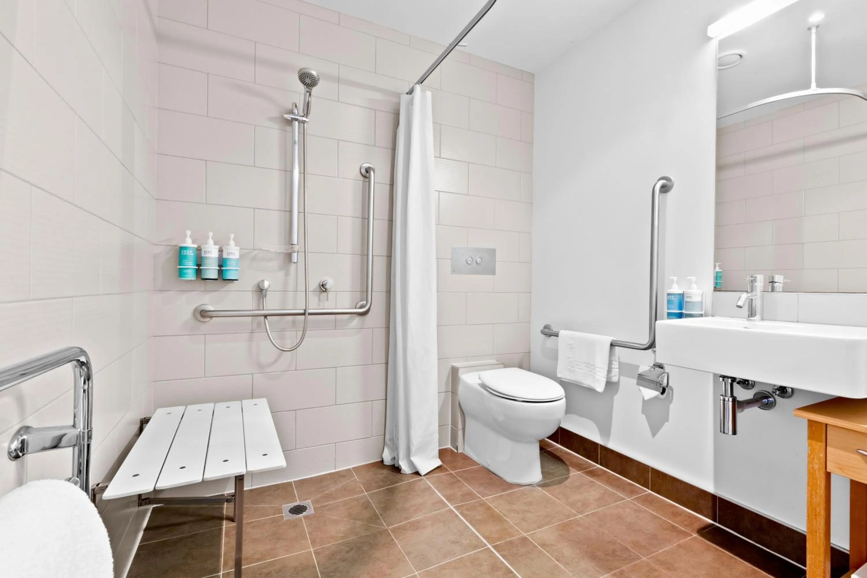 Toilet in Novotel Queenstown Lakeside