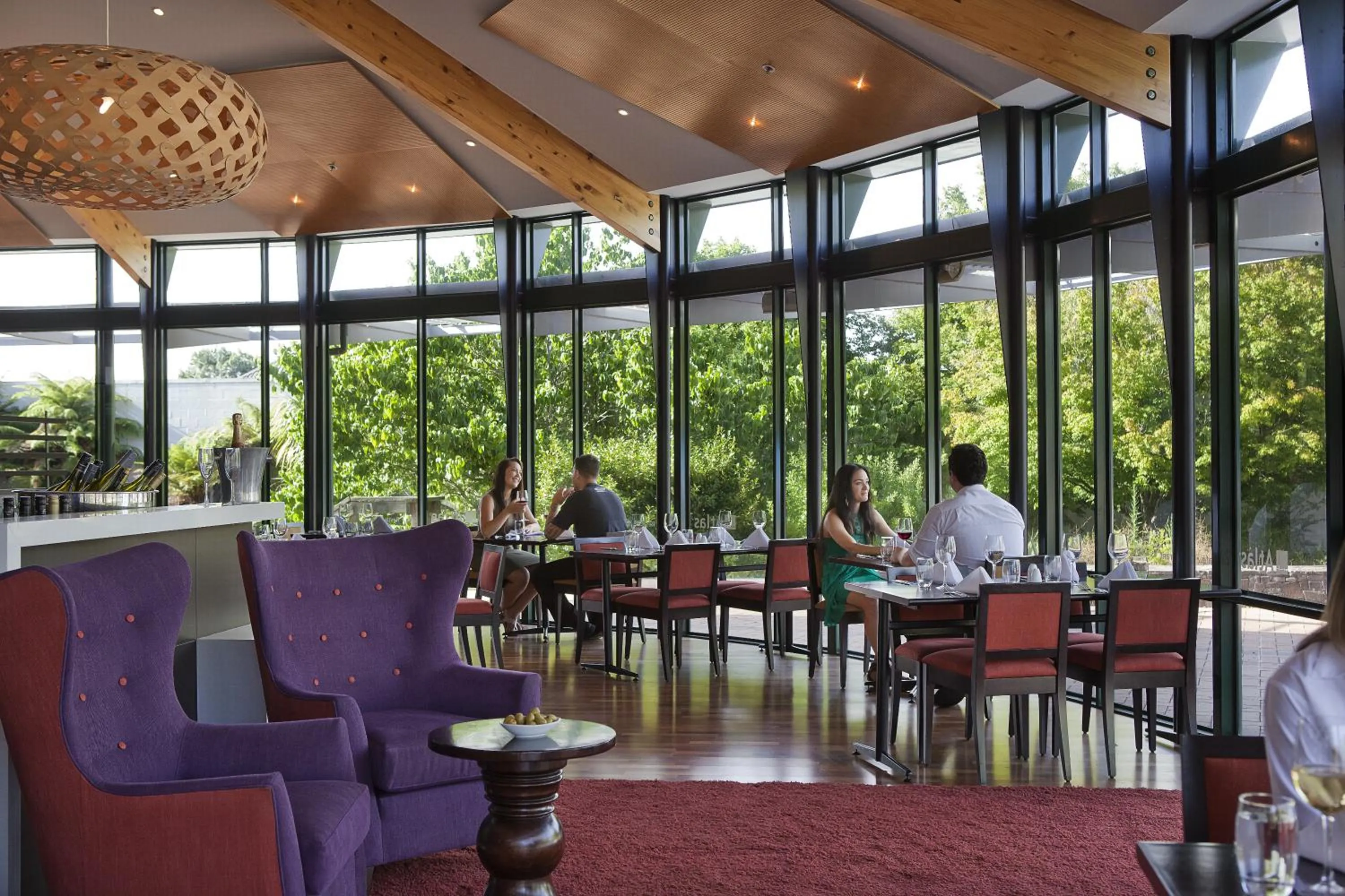 Restaurant/places to eat in Novotel Rotorua Lakeside