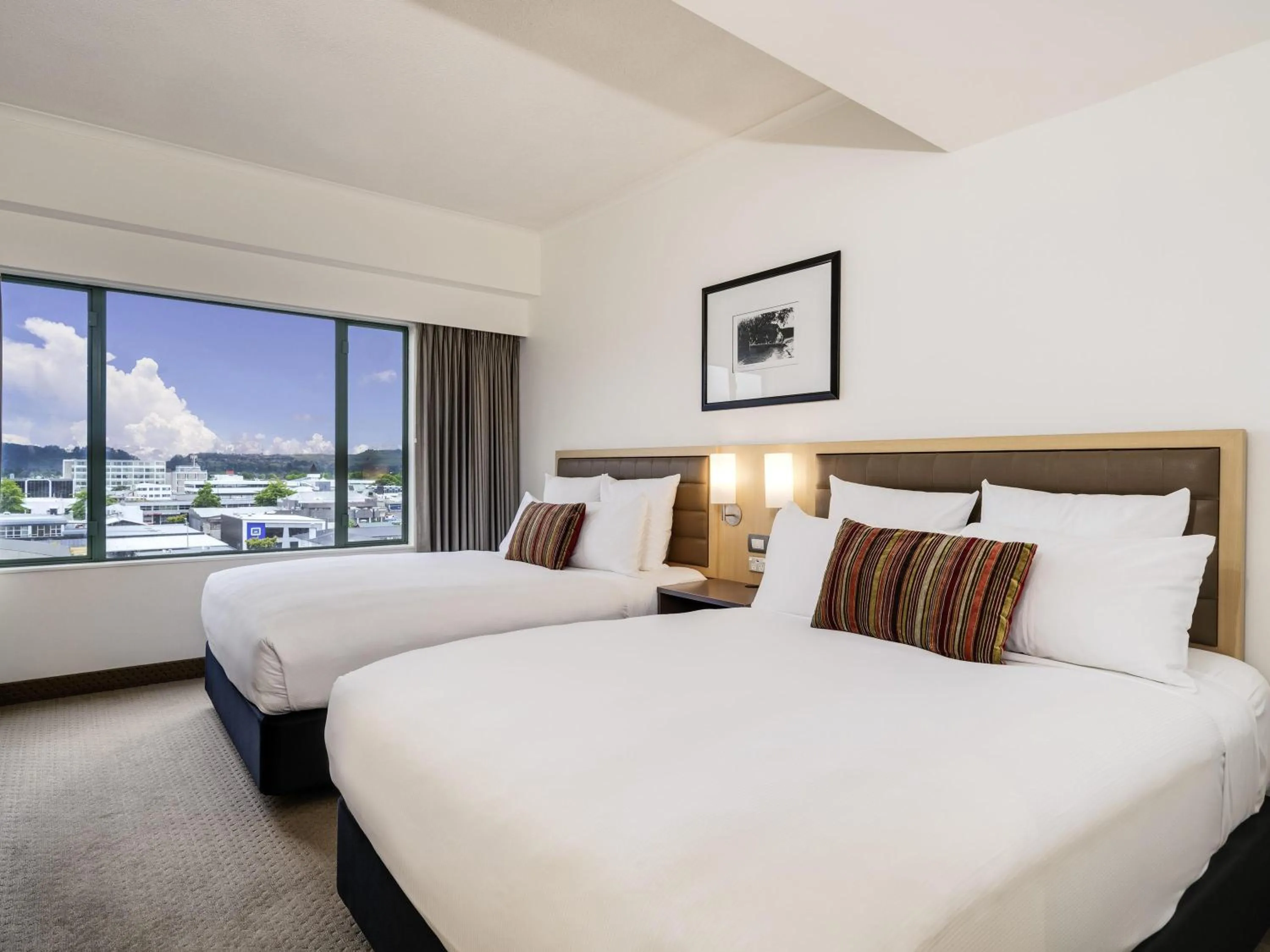 Bedroom, Bed in Novotel Rotorua Lakeside