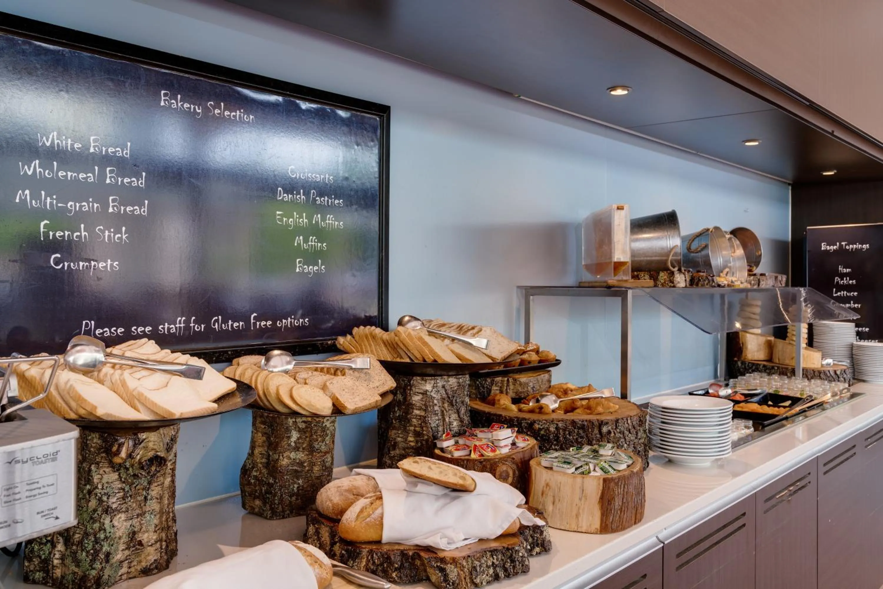 Breakfast in Novotel Rotorua Lakeside