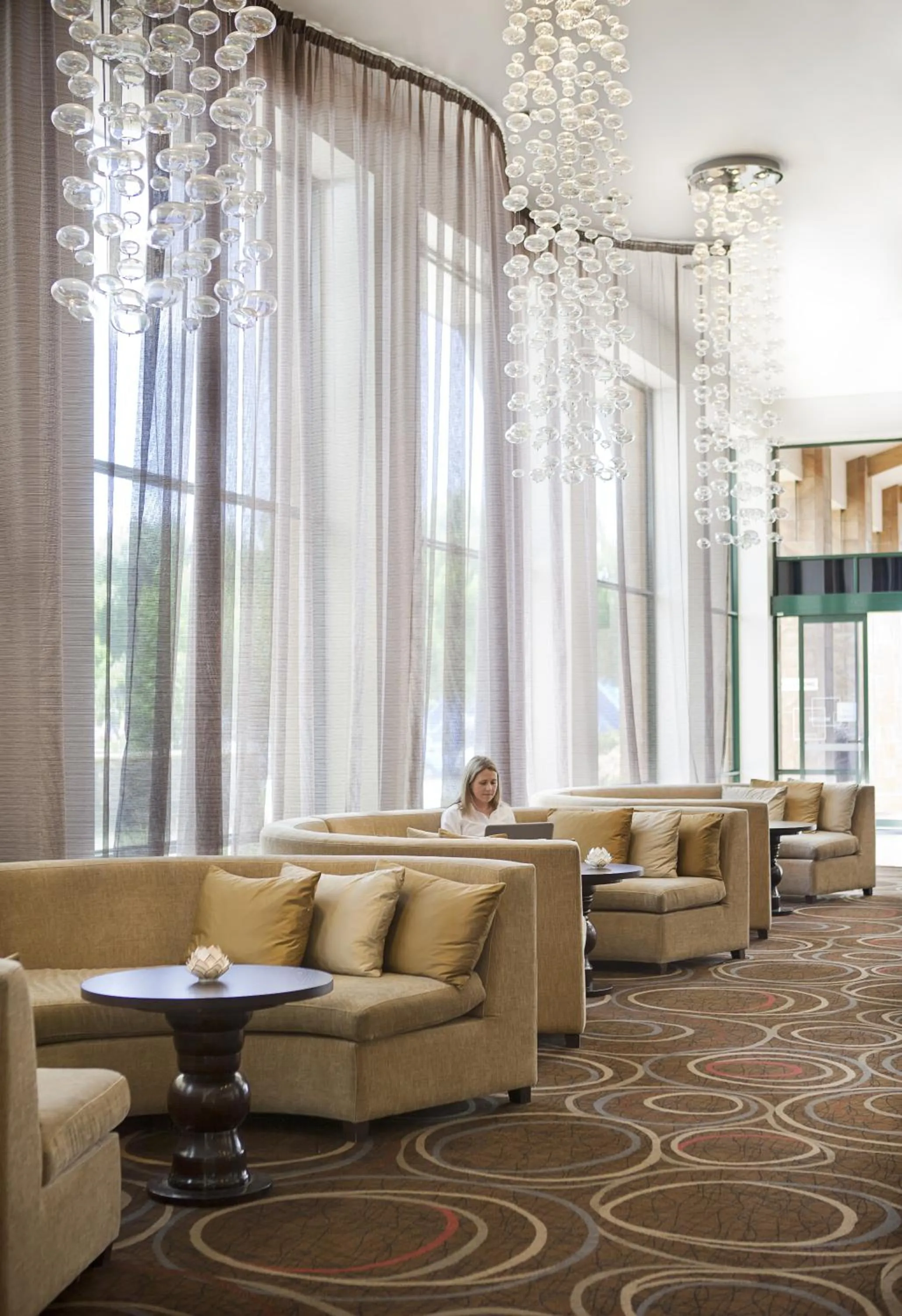 Lobby or reception in Novotel Rotorua Lakeside