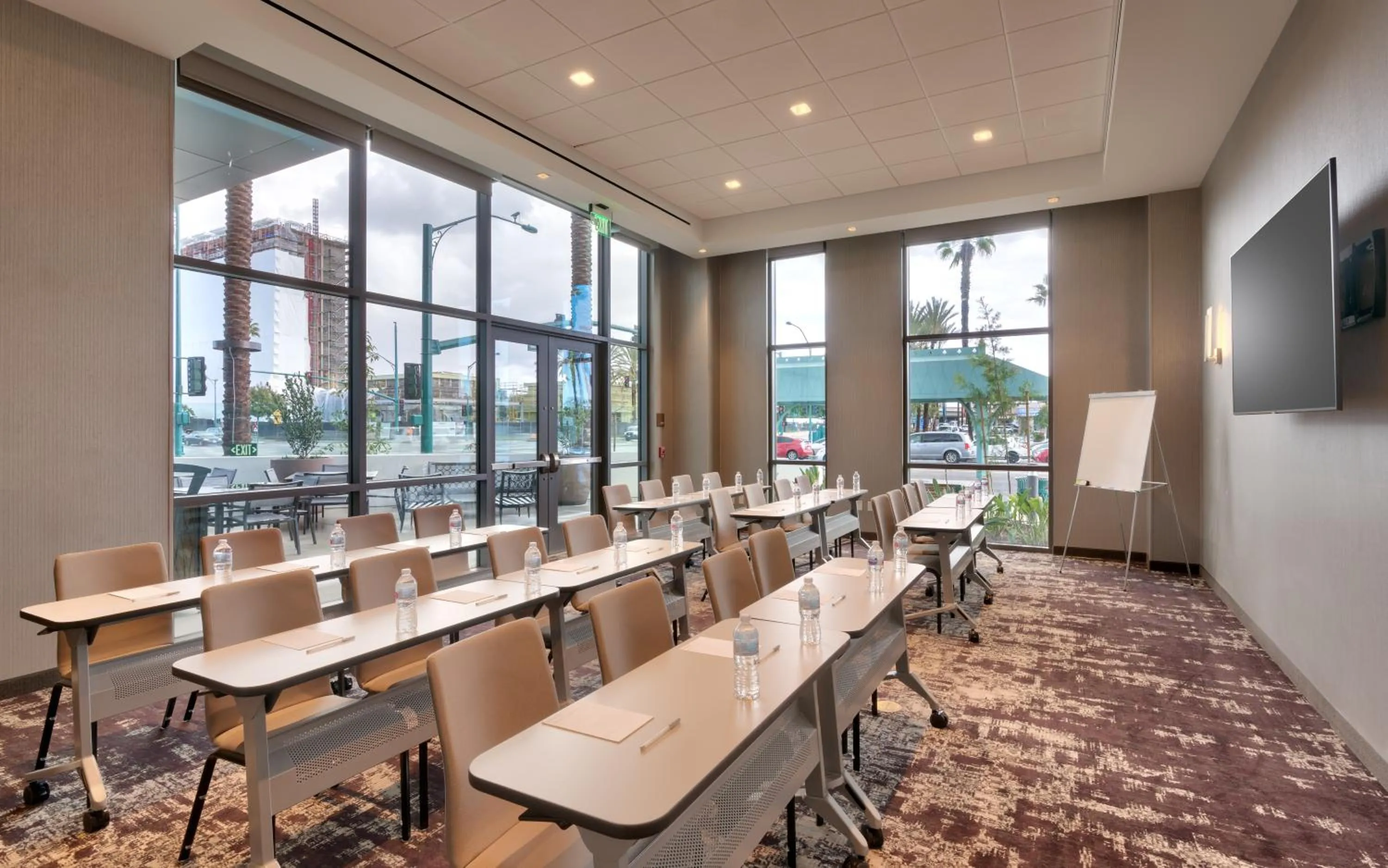 Meeting/conference room in Hampton Inn & Suites Anaheim Resort Convention Center