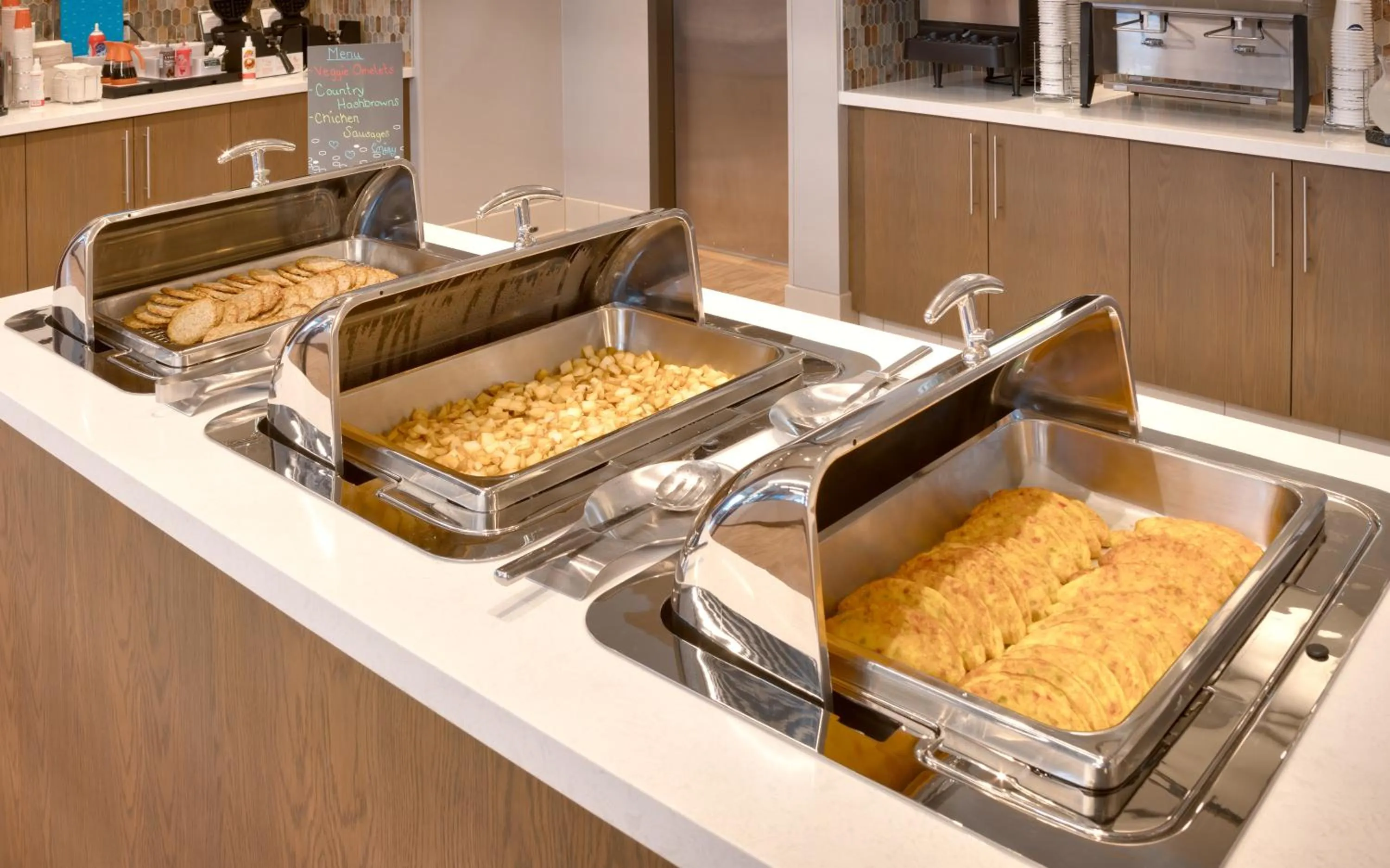 Buffet breakfast in Hampton Inn & Suites Anaheim Resort Convention Center