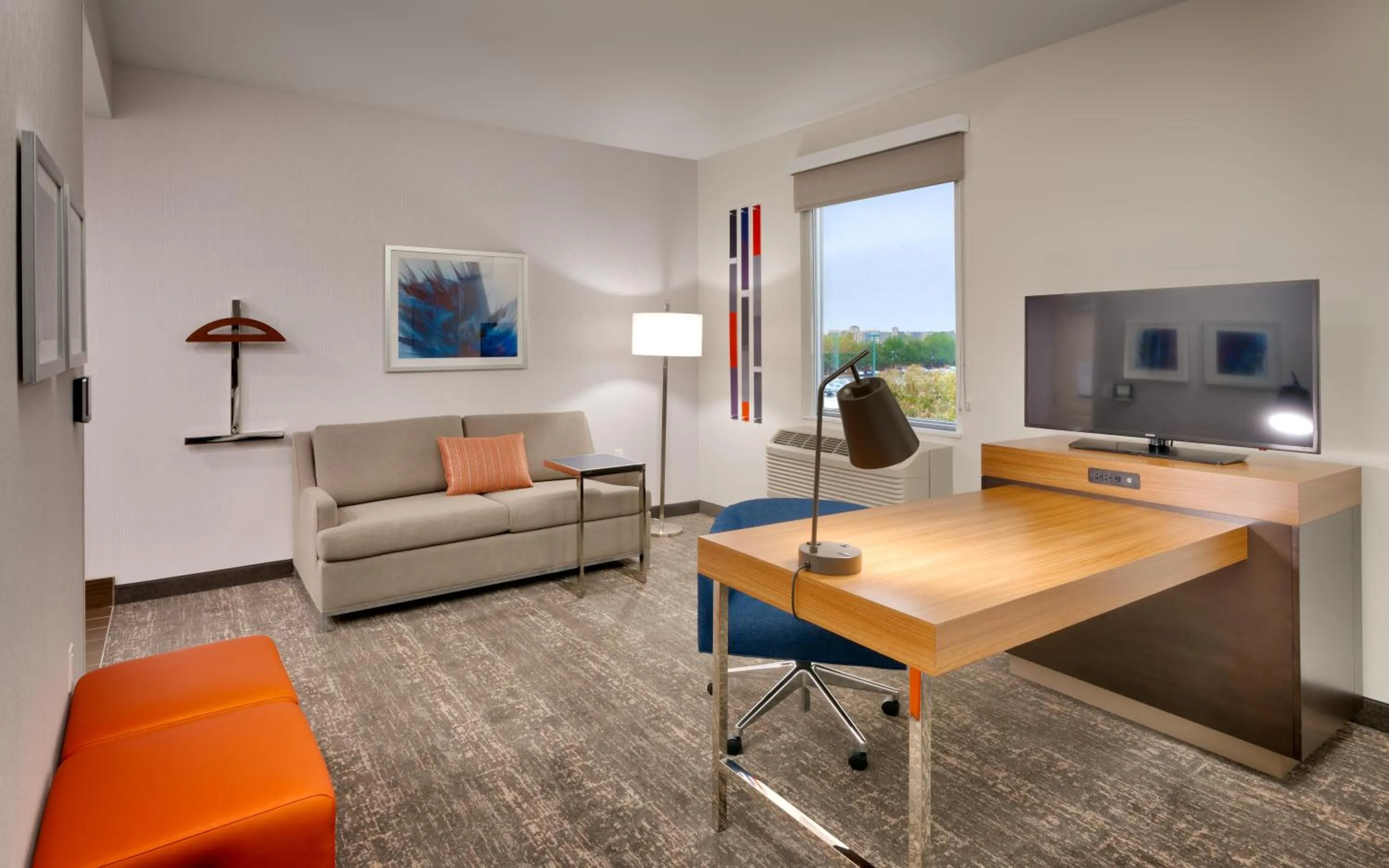 hair dresser in Hampton Inn & Suites Anaheim Resort Convention Center