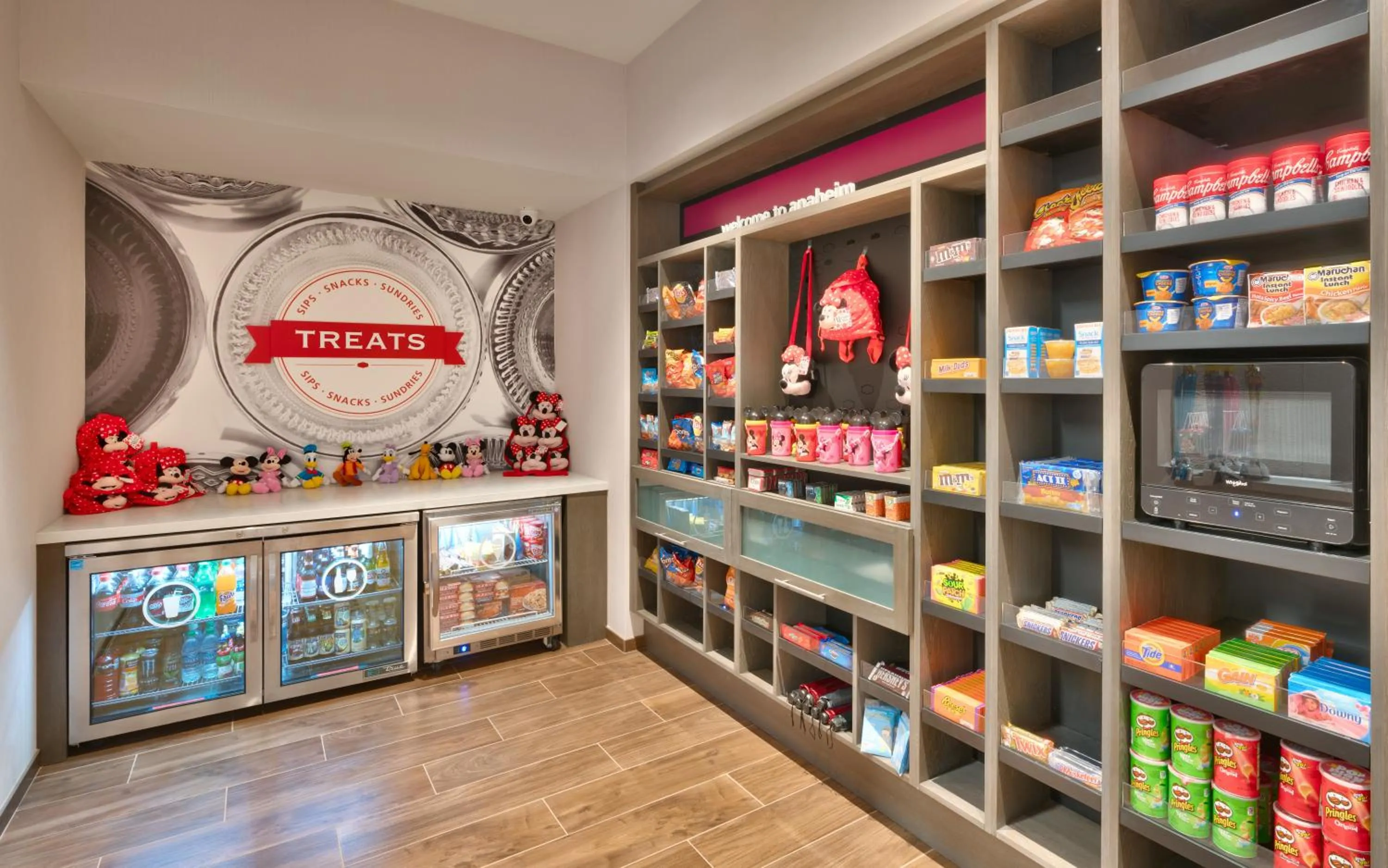 Food in Hampton Inn & Suites Anaheim Resort Convention Center