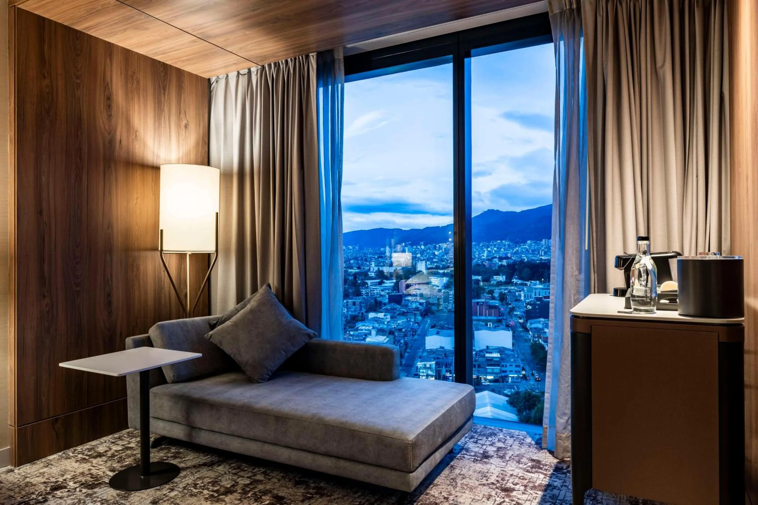 Coffee/tea facilities, Bed in Hilton Bogota Corferias