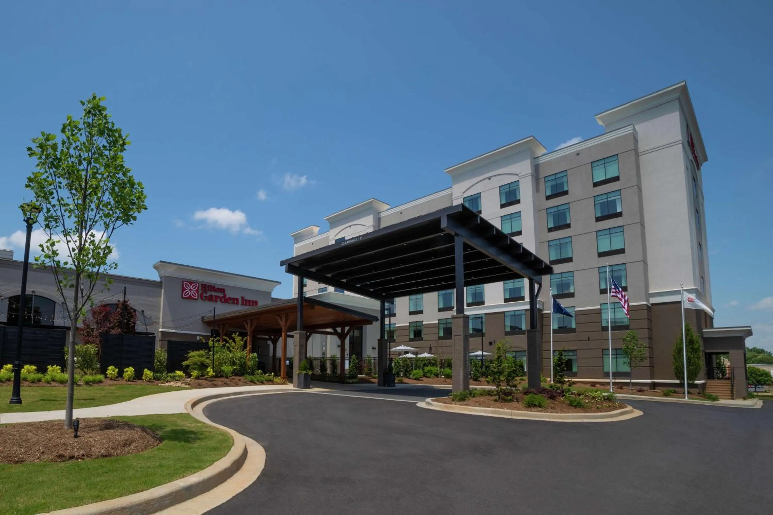 Property building in Hilton Garden Inn Spartanburg