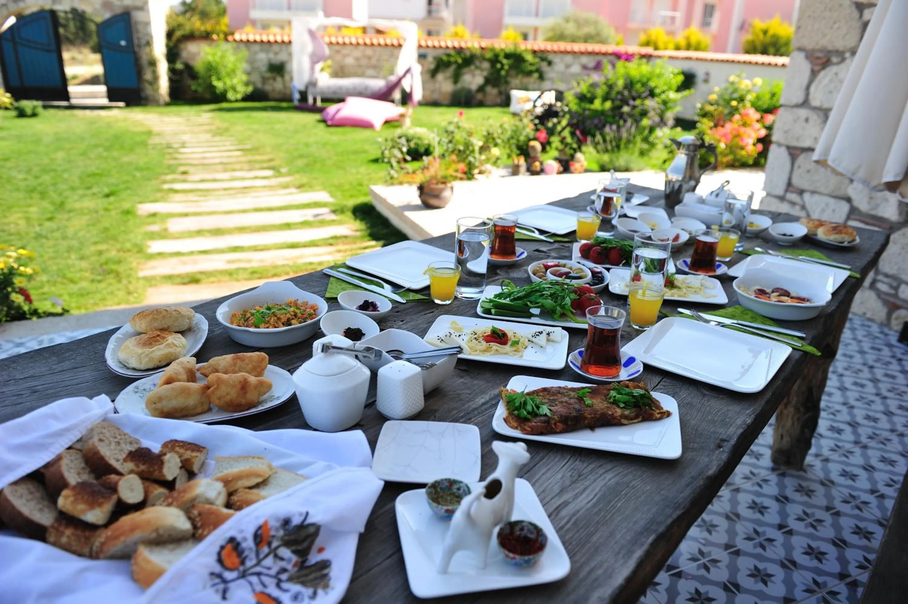 Restaurant/places to eat in Alaçatı Sultan Konak Butik Otel ℳℛ Luxury Concept