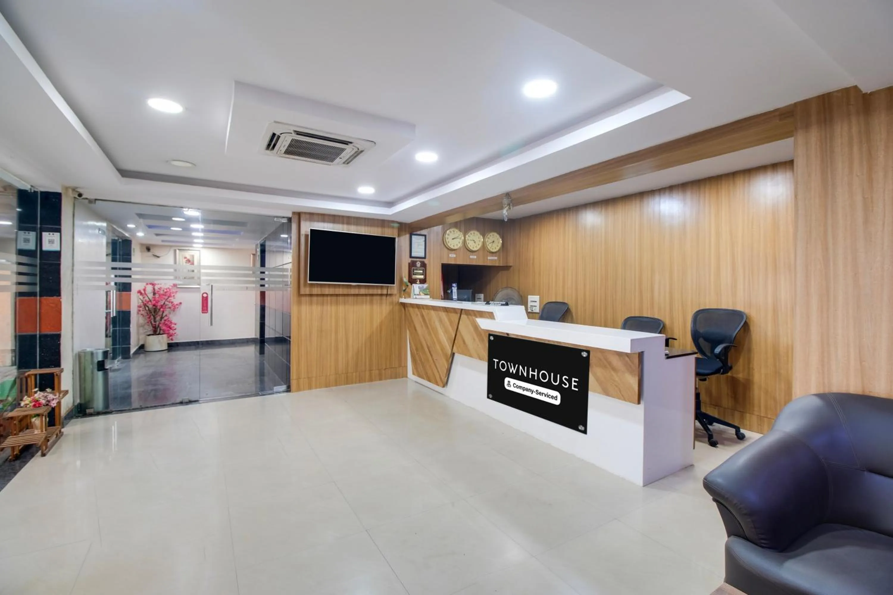 Lobby or reception in Super Townhouse Gajuwaka Near CMR Mall