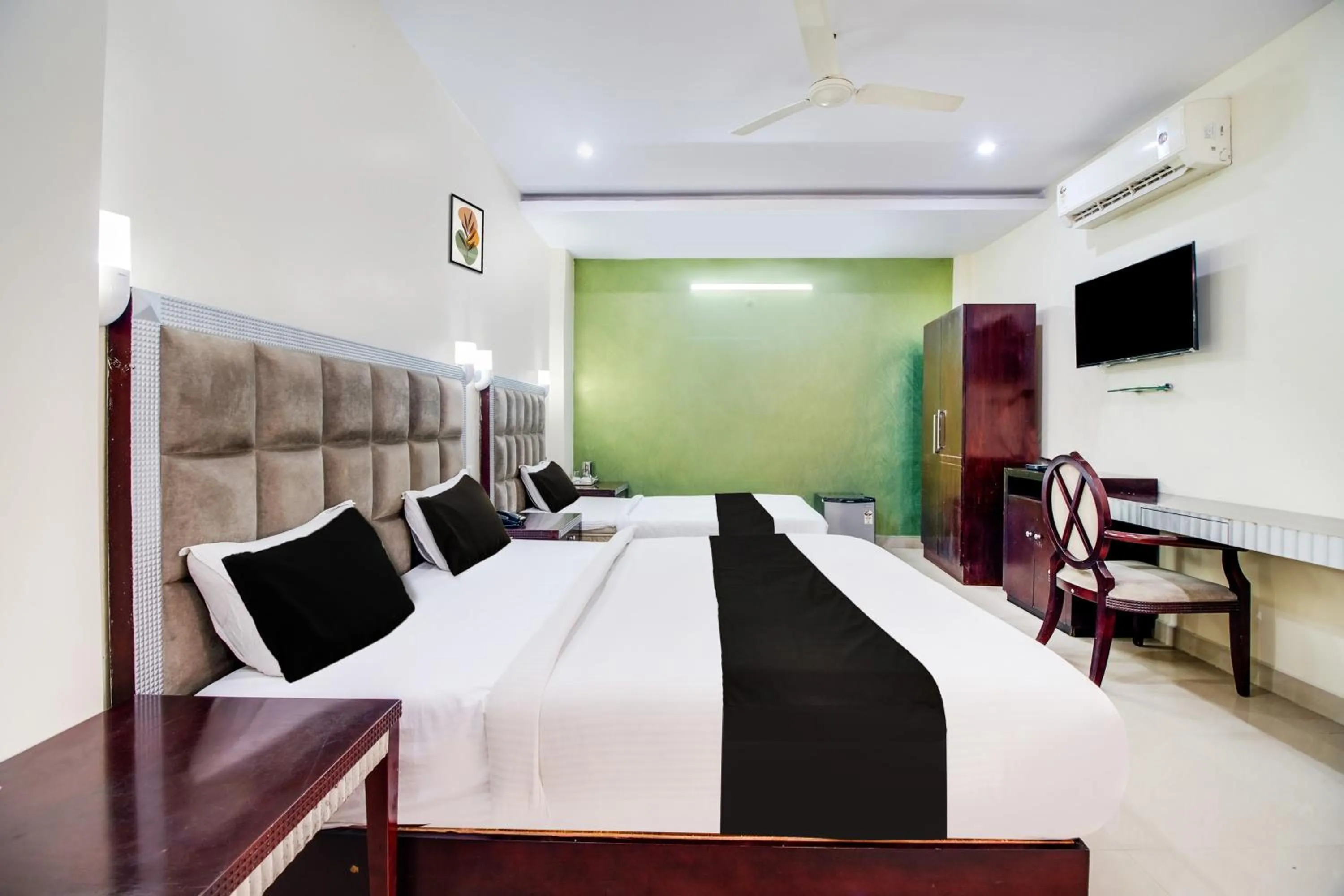 Bedroom, Bed in Super Townhouse Gajuwaka Near CMR Mall