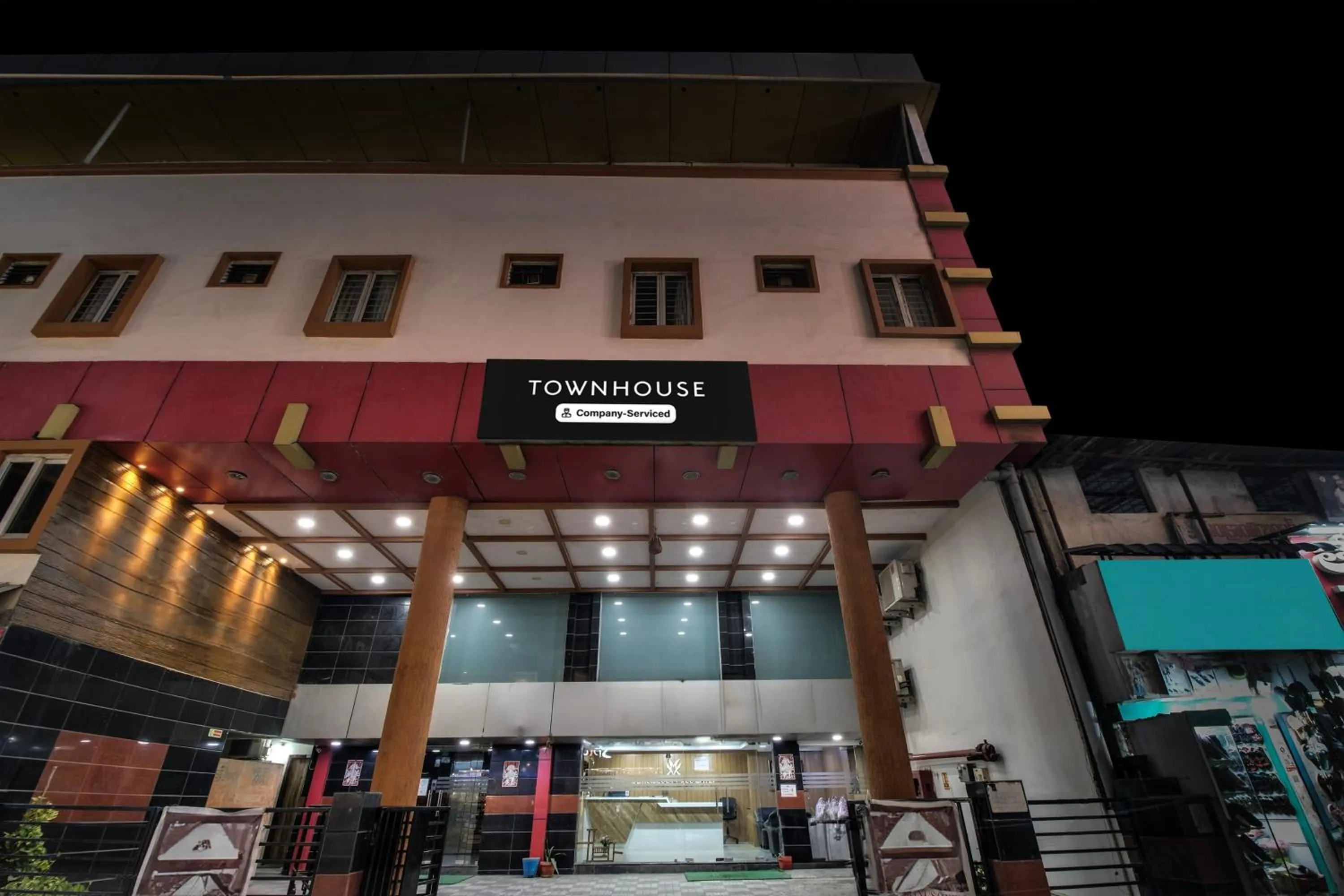 Facade/entrance in Super Townhouse Gajuwaka Near CMR Mall