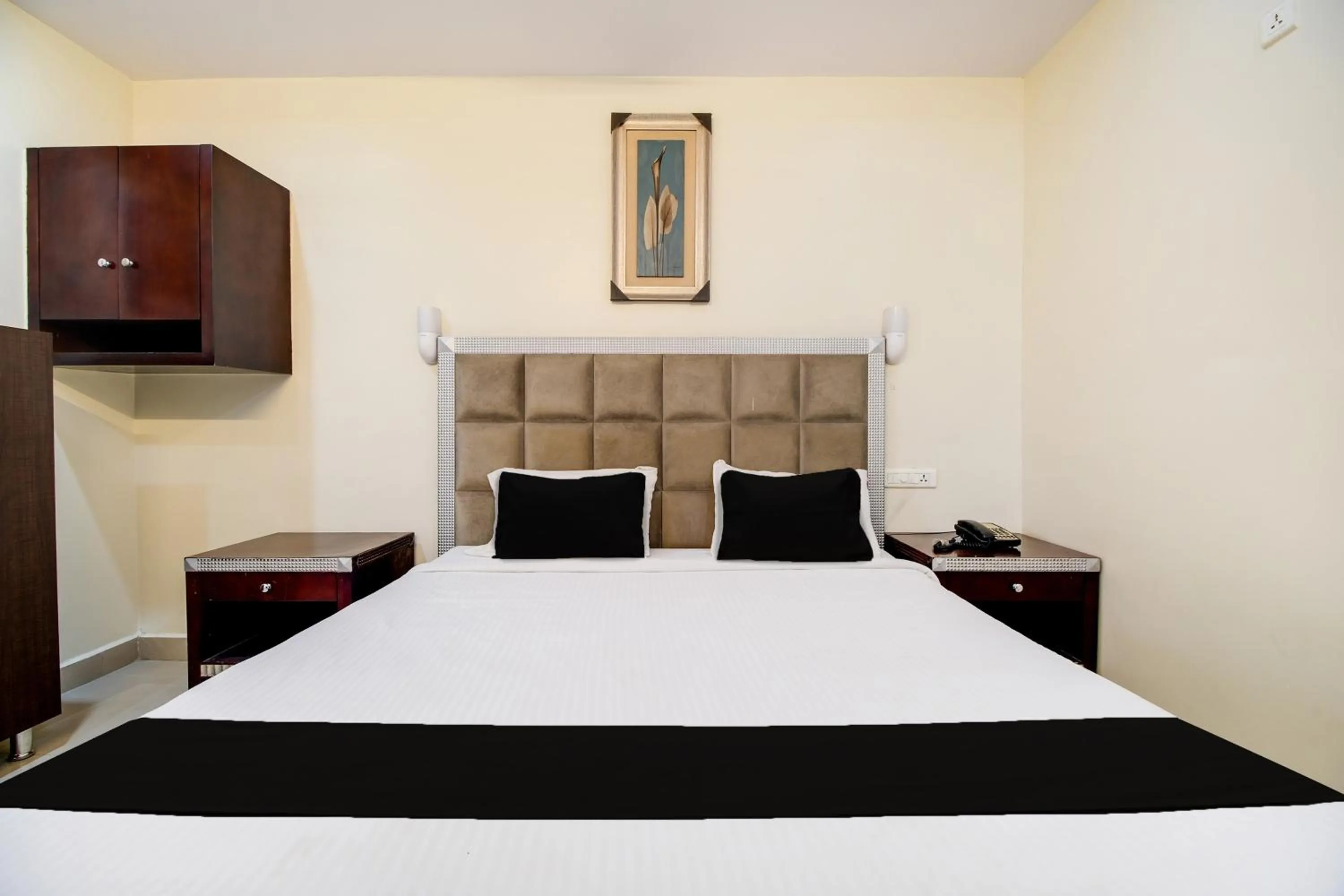 Bedroom, Bed in Super Townhouse Gajuwaka Near CMR Mall