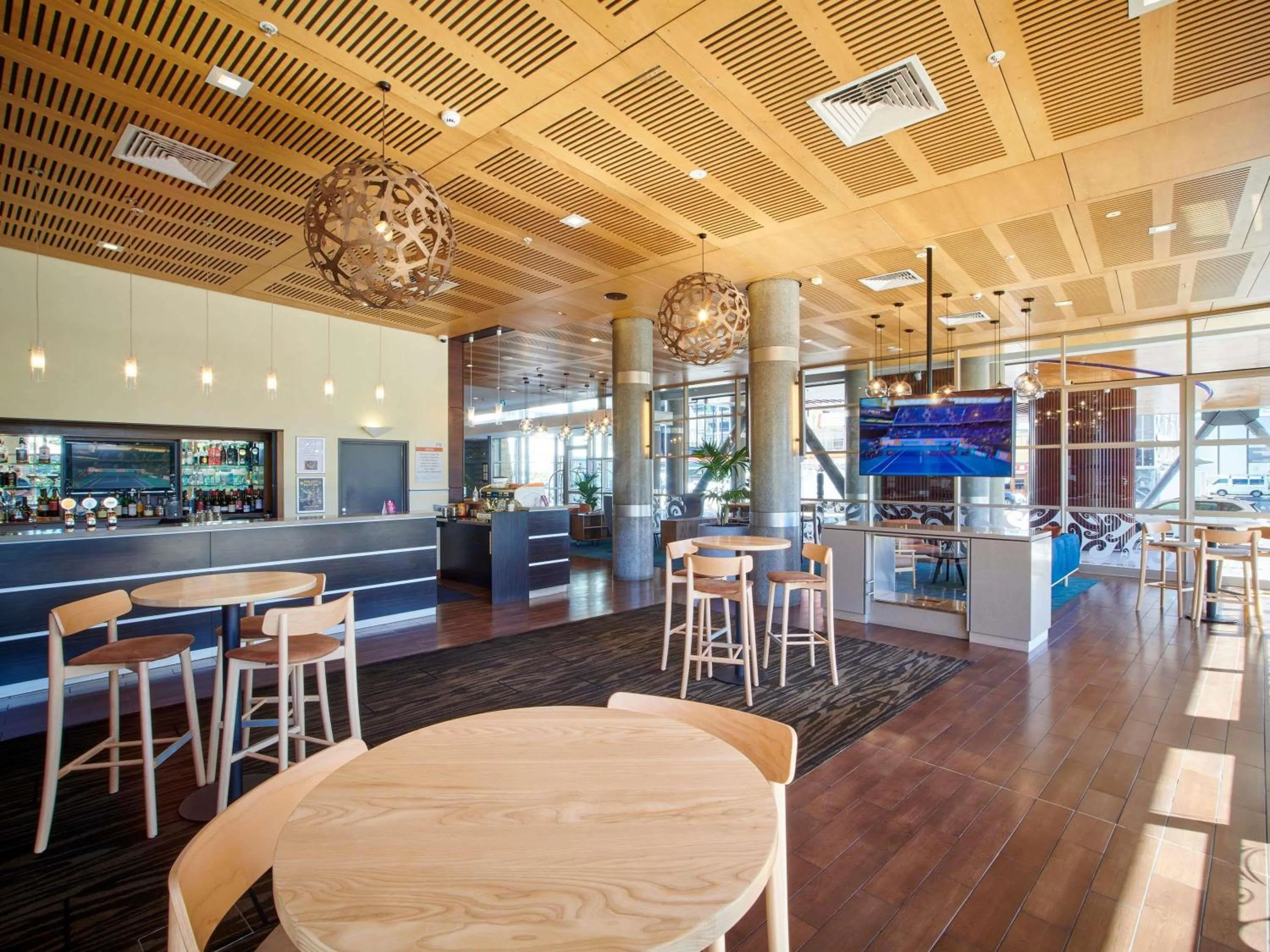 Lounge or bar in Novotel Tainui Hamilton