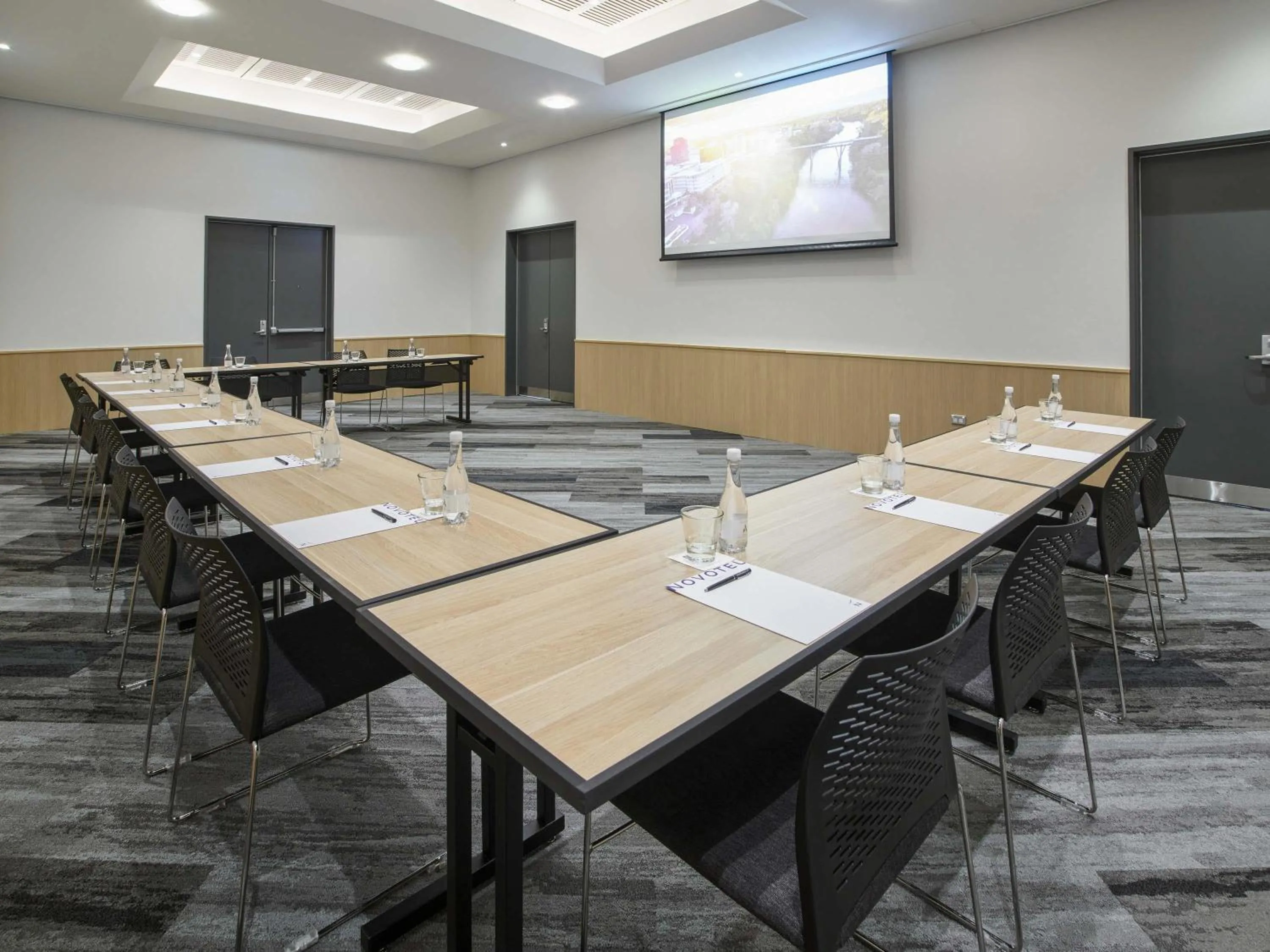 Meeting/conference room in Novotel Tainui Hamilton