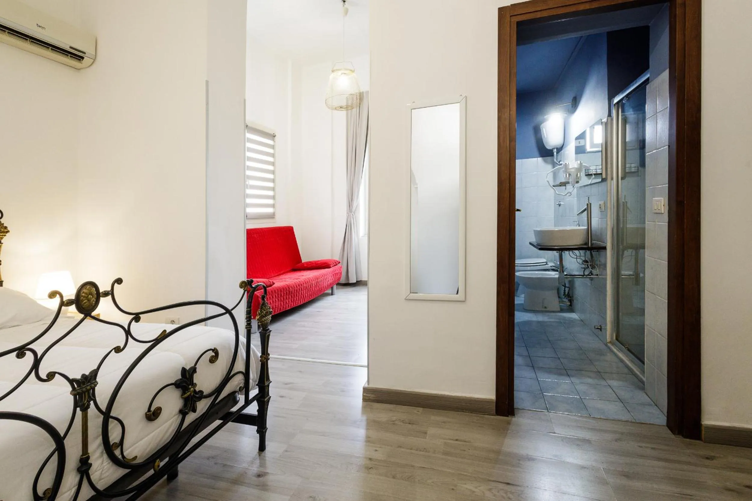 Photo of the whole room, Bed in Civico13