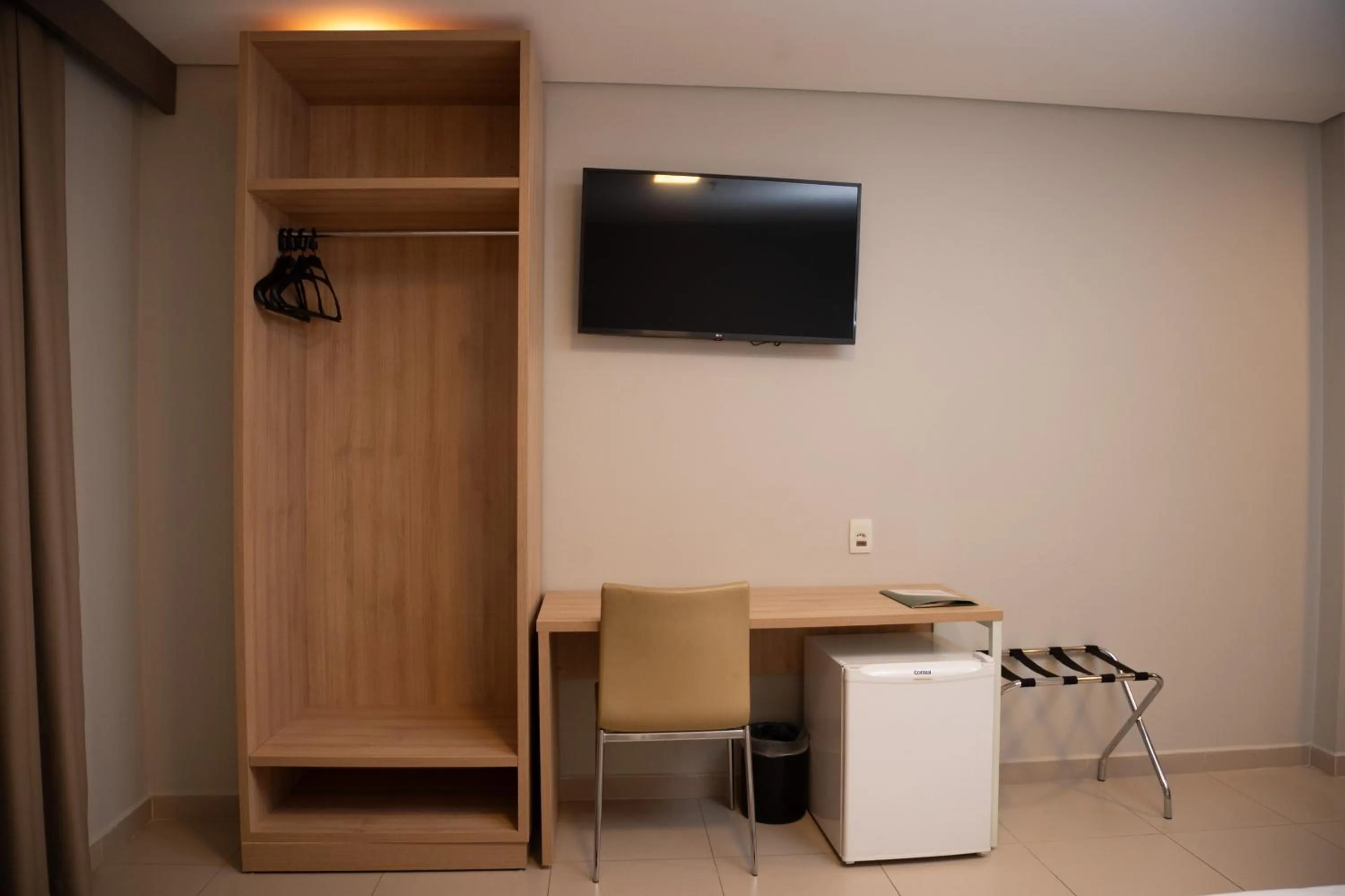 Bedroom in Golden Plaza Hotel