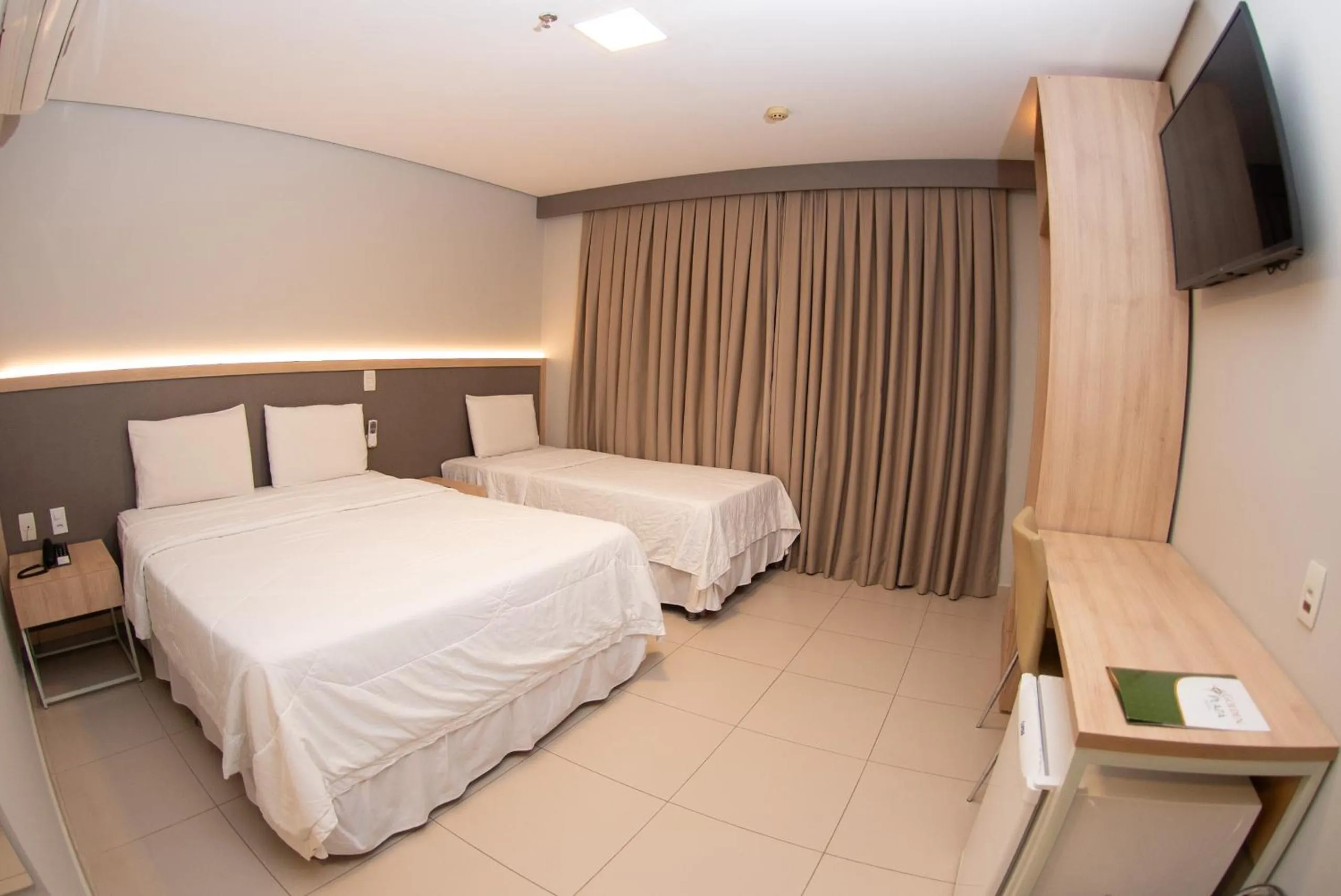 Bedroom, Bed in Golden Plaza Hotel