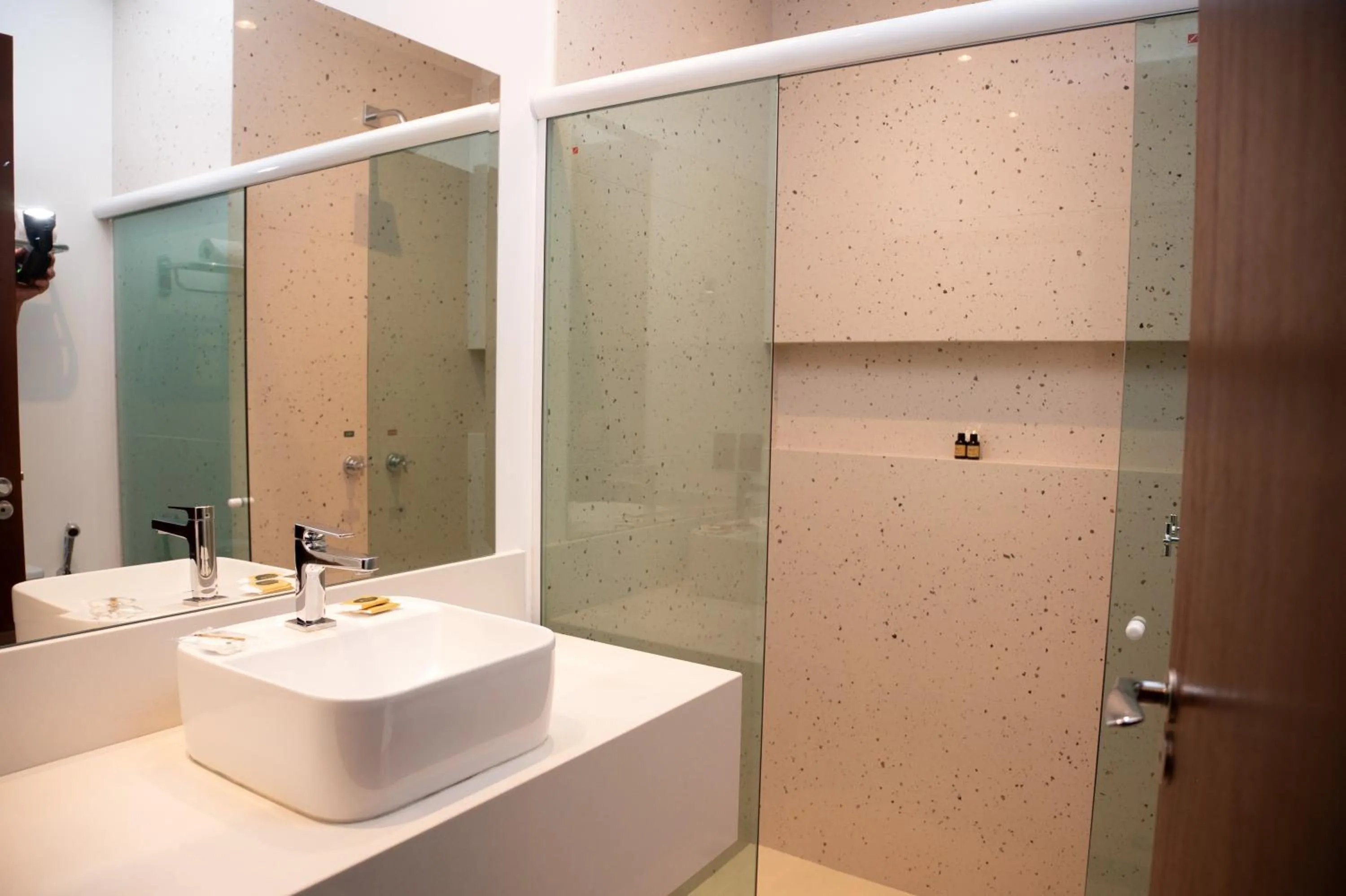 Bathroom in Golden Plaza Hotel