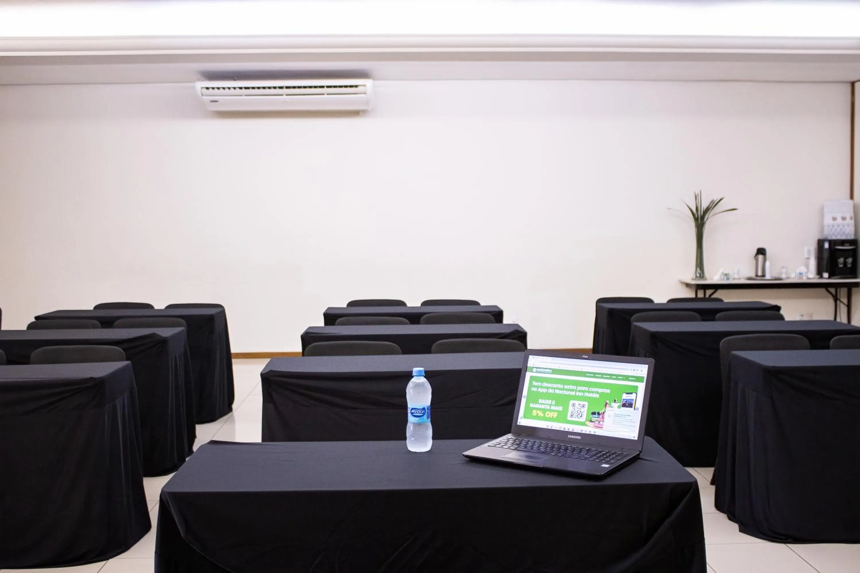 Meeting/conference room in Hotel Dan Inn São José do Rio Preto by Nacional Inn