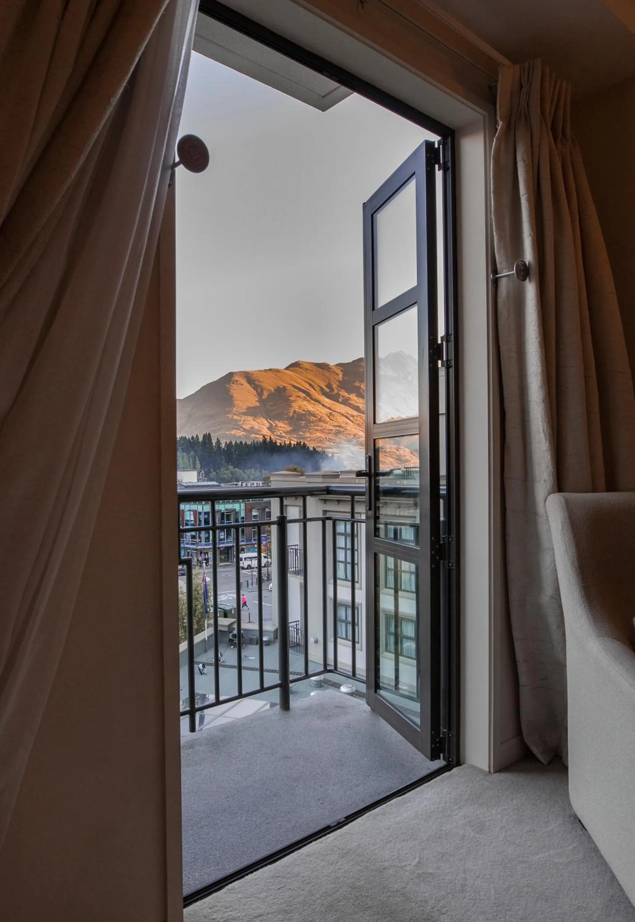 Mountain view in Sofitel Queenstown Hotel & Spa