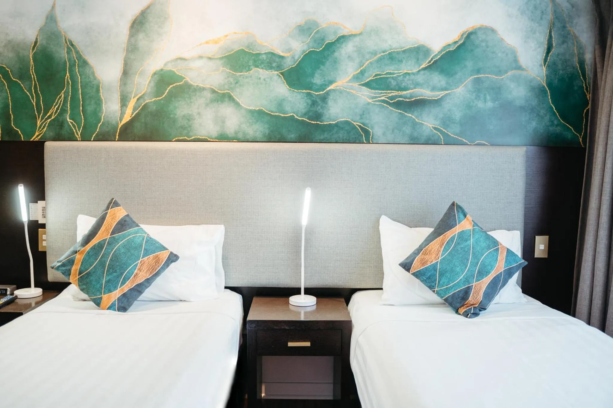 Bed in Auckland City Hotel - Hobson St