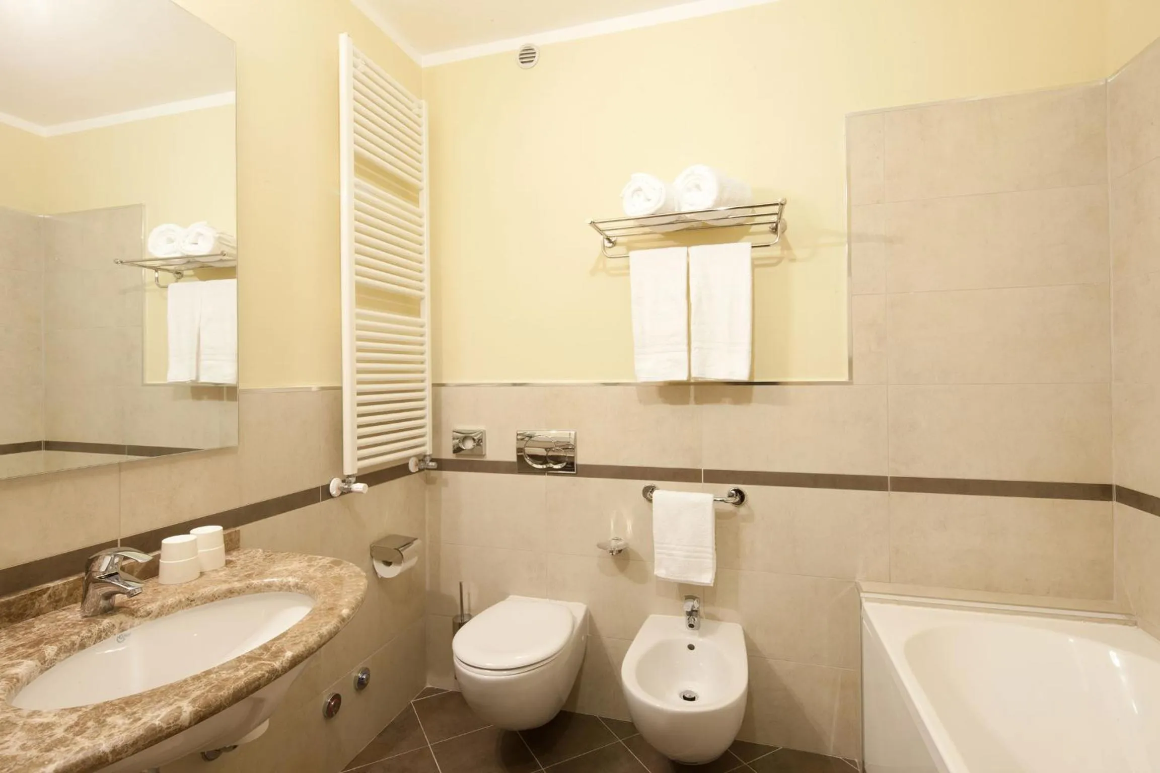 Bathroom in Hotel Portavescovo