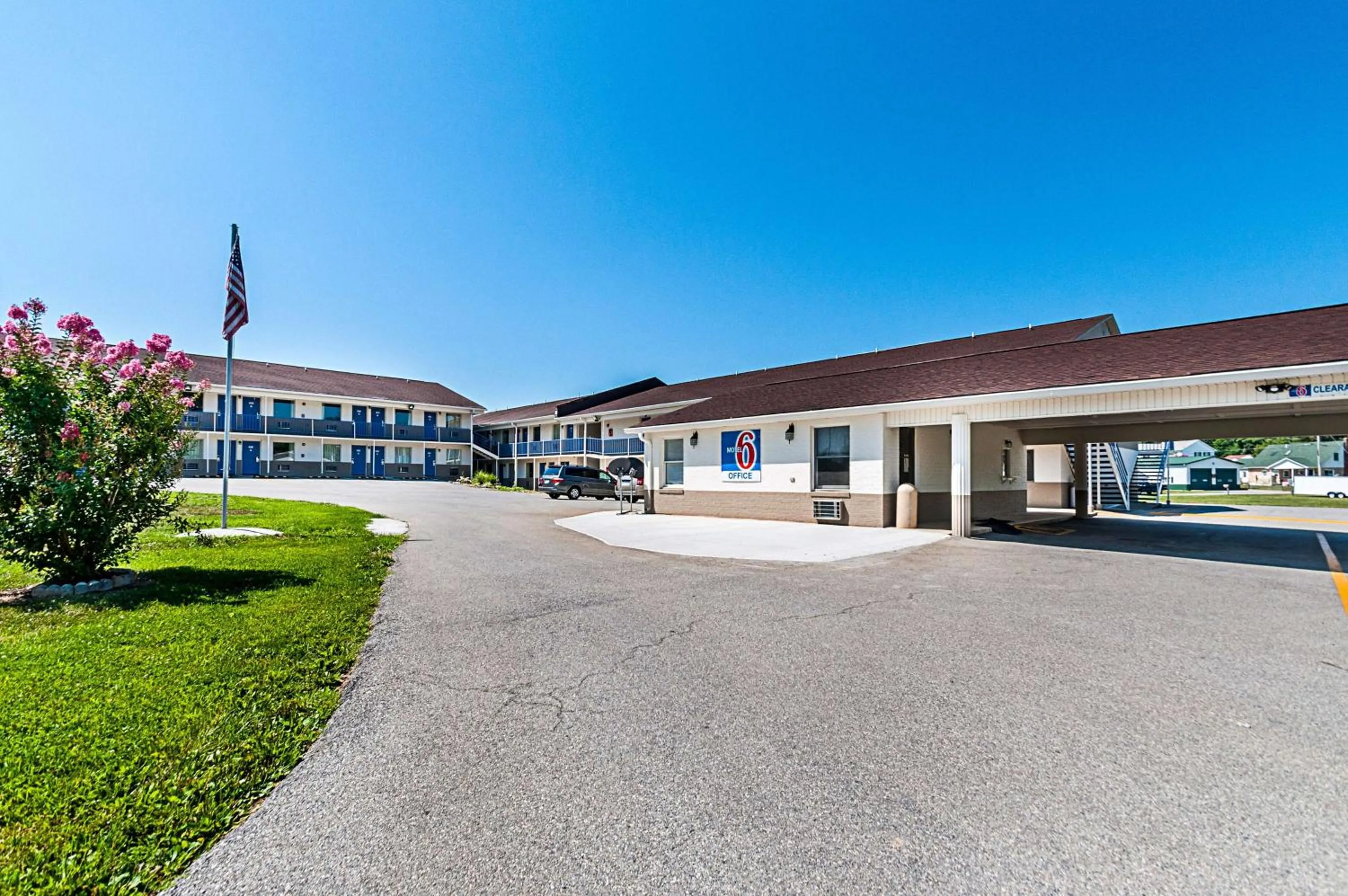 Property building in Motel 6-Charles Town, WV
