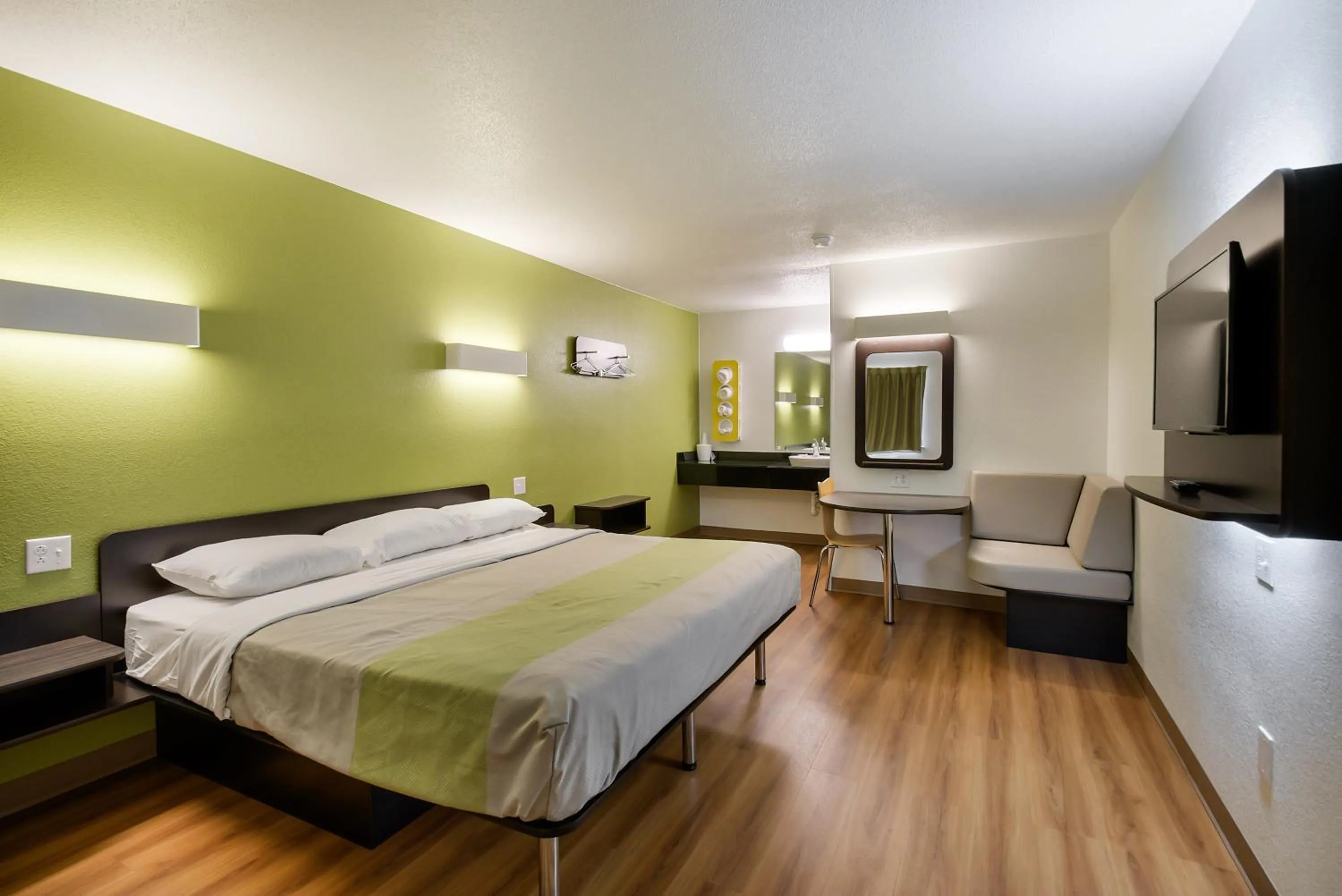 Bedroom, Bed in Motel 6-Charles Town, WV