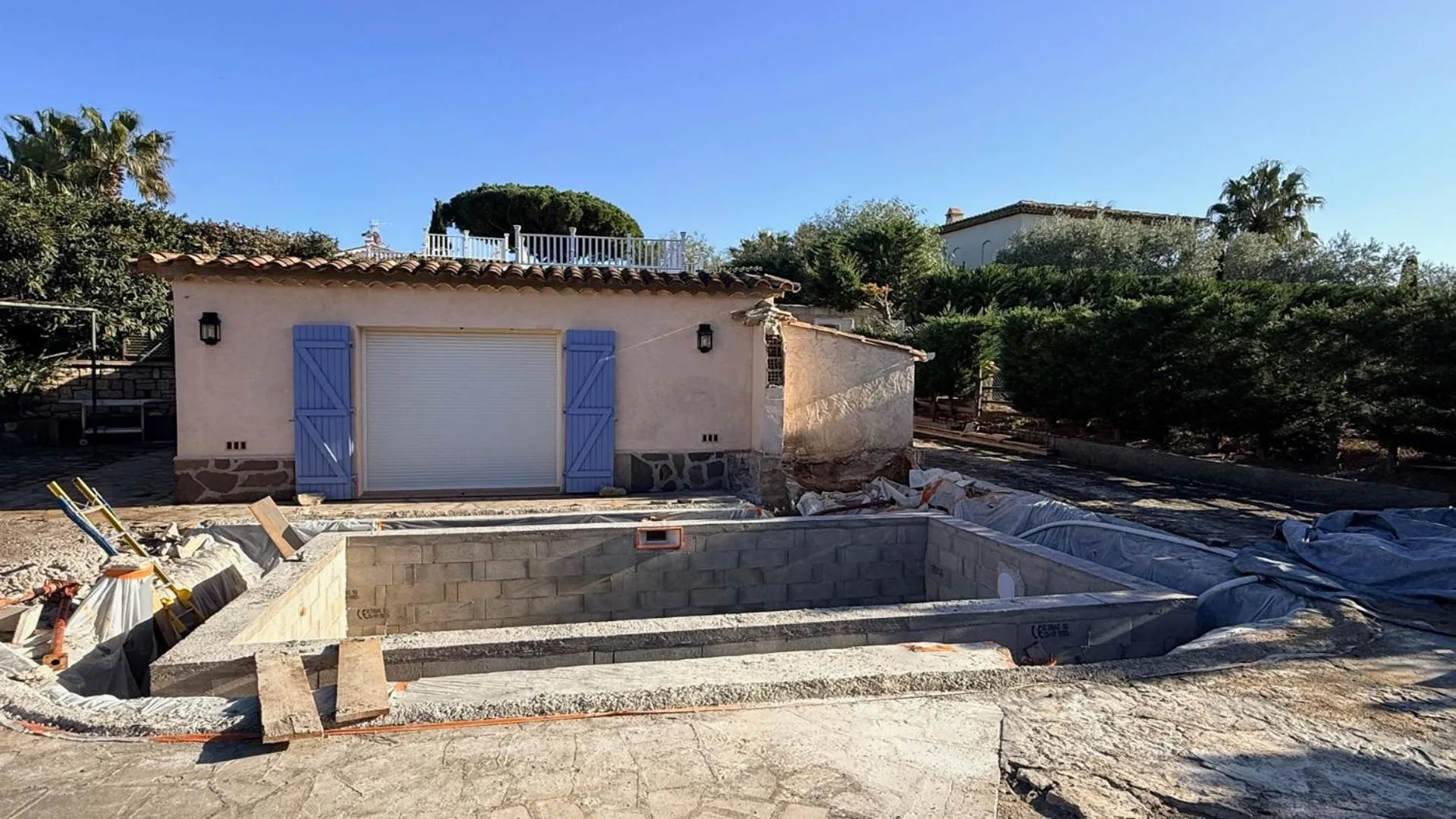 Swimming pool in Villa Rico