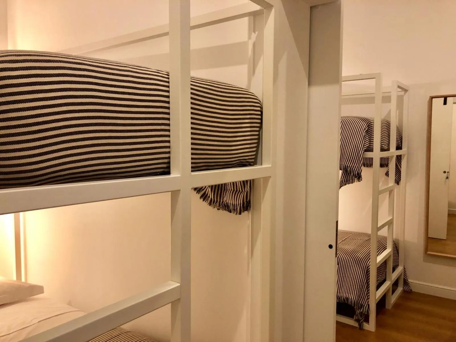 Bed in Alameda Exclusive House