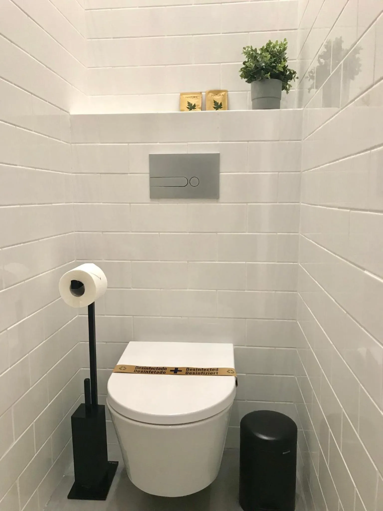 Property building in Alameda Exclusive House