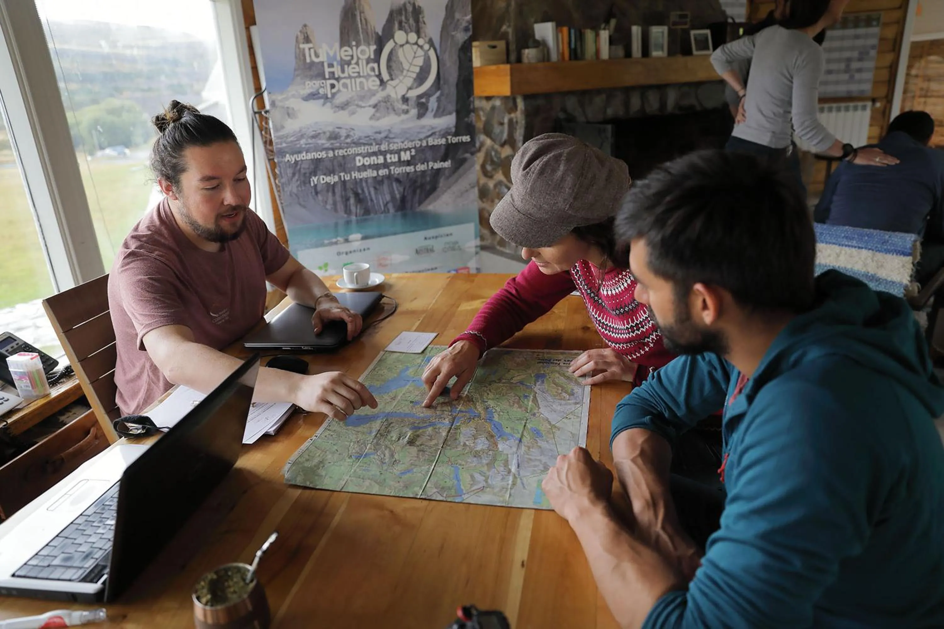 Communal lounge/ TV room in Hotel Las Torres Patagonia