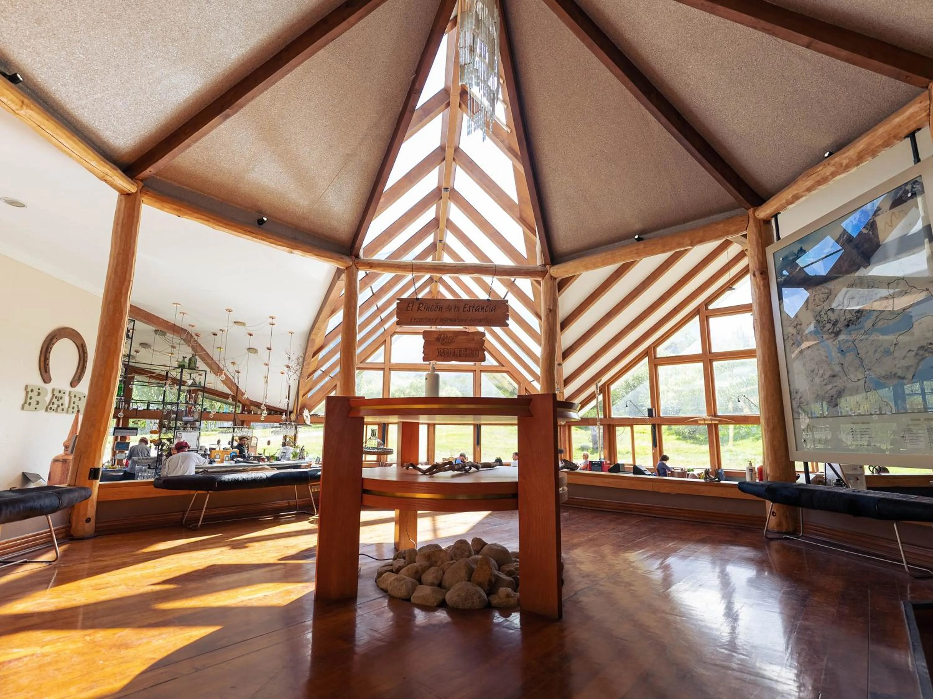 Lobby or reception in Hotel Las Torres Patagonia