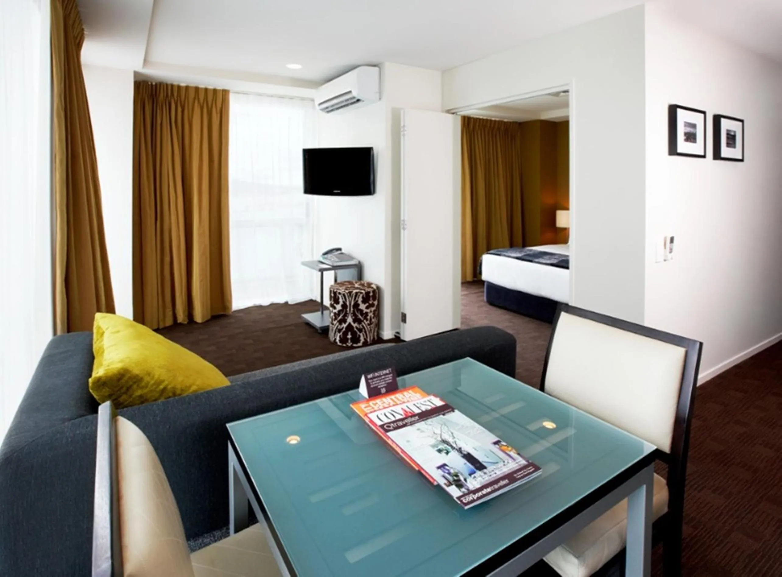 Living room in The Quadrant Hotel & Suites