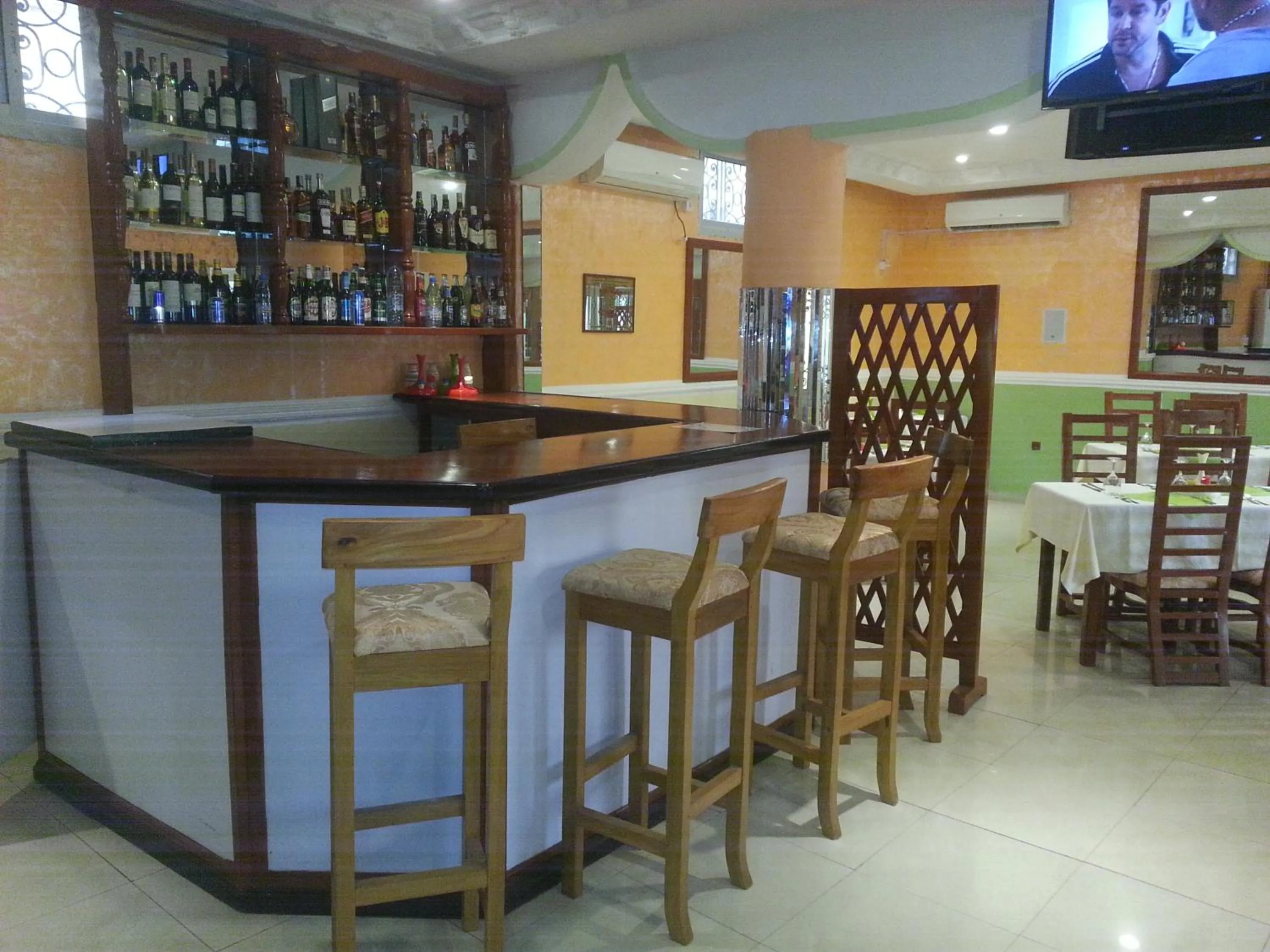 Lounge or bar in Hotel - Y