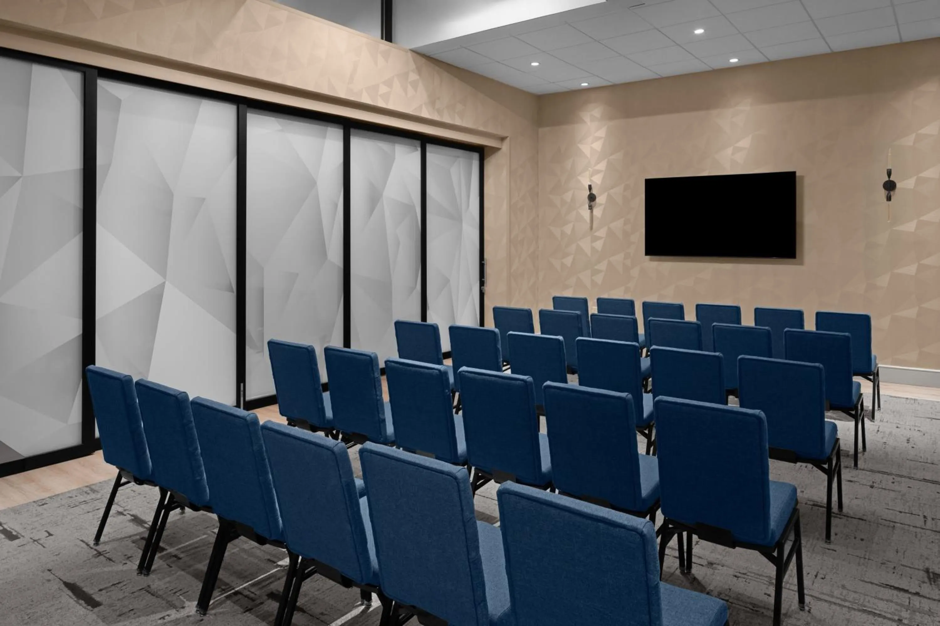 Meeting/conference room in Courtyard by Marriott New York World Trade Center Area