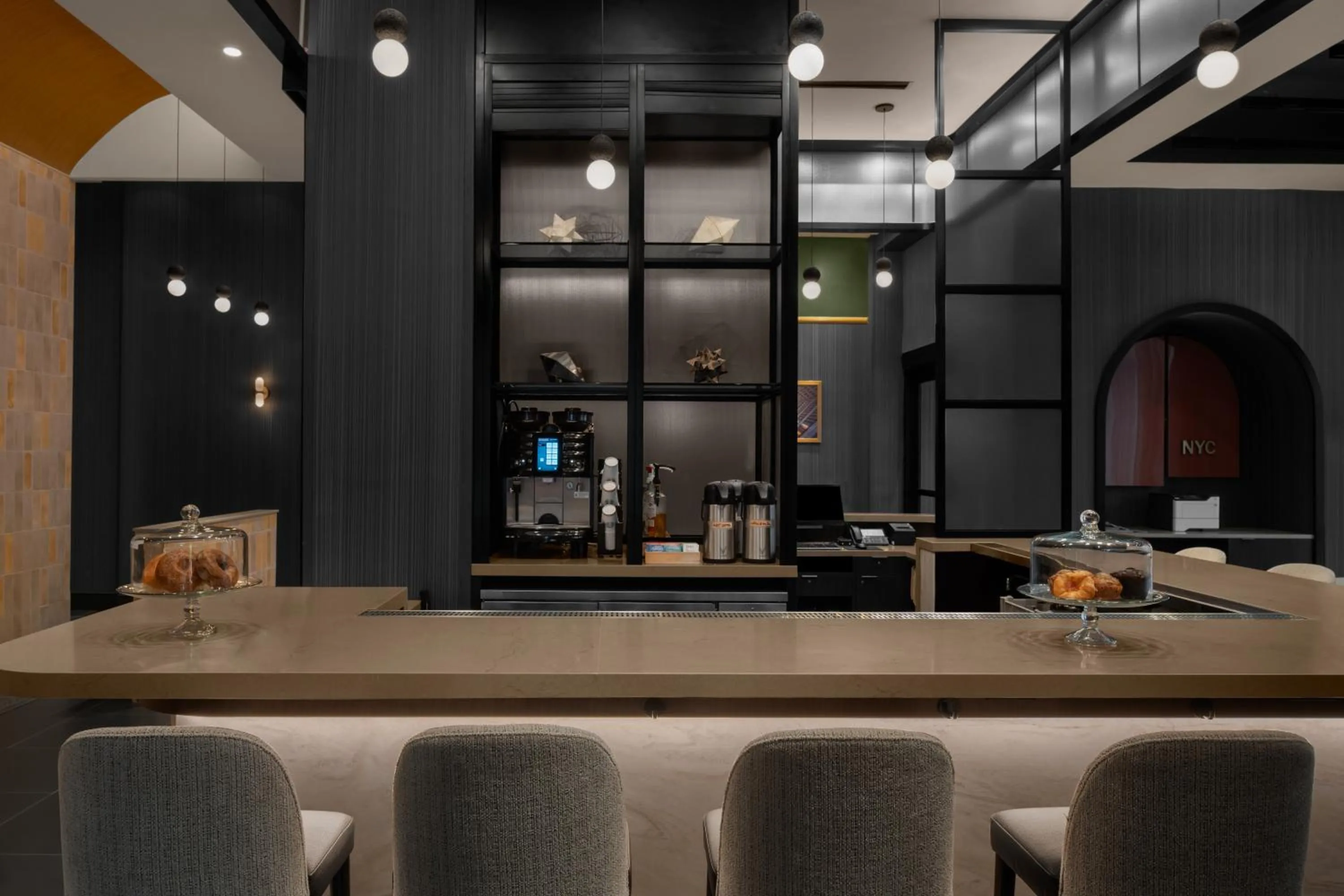 Breakfast in Courtyard by Marriott New York World Trade Center Area