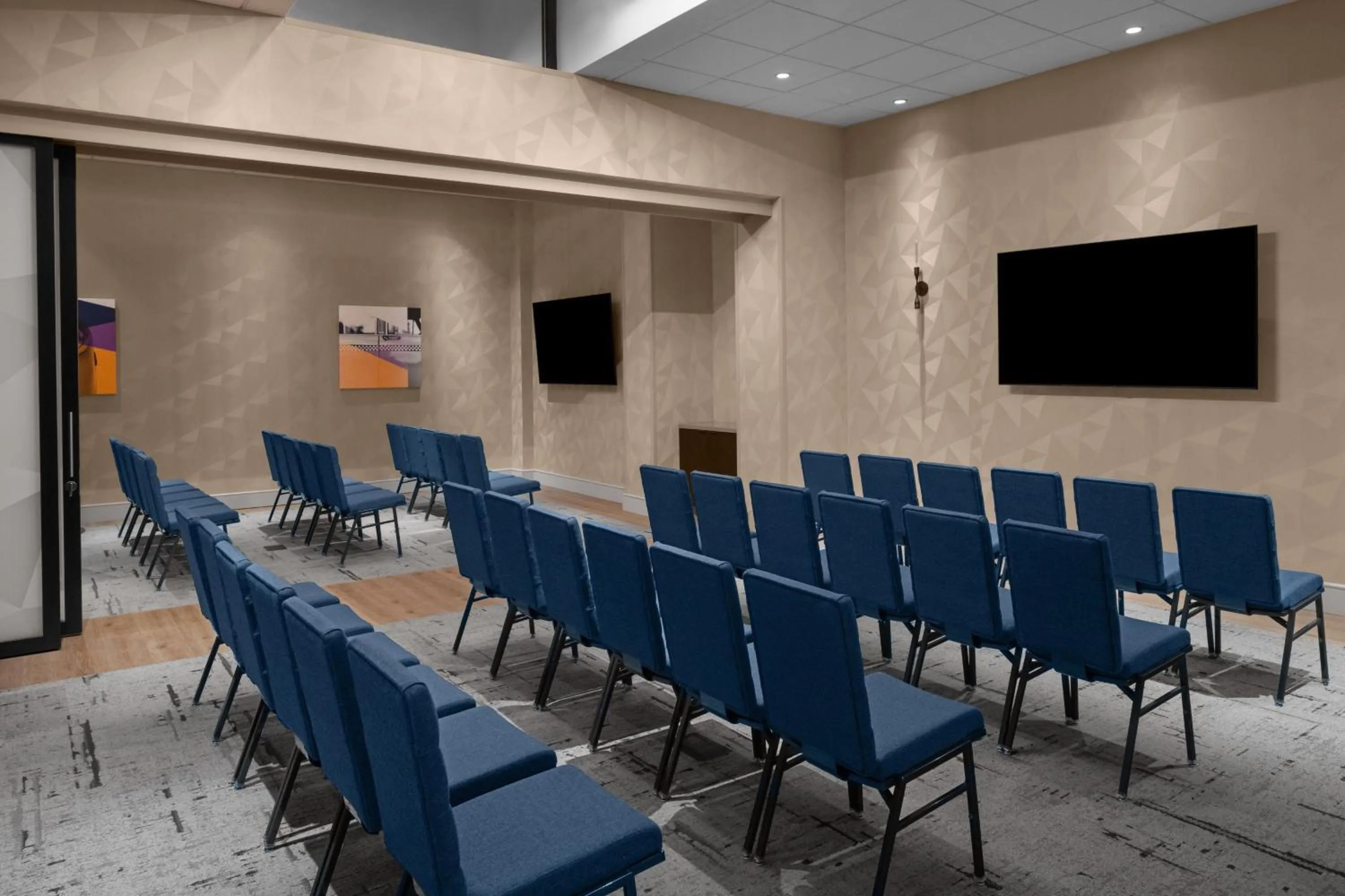 Meeting/conference room in Courtyard by Marriott New York World Trade Center Area