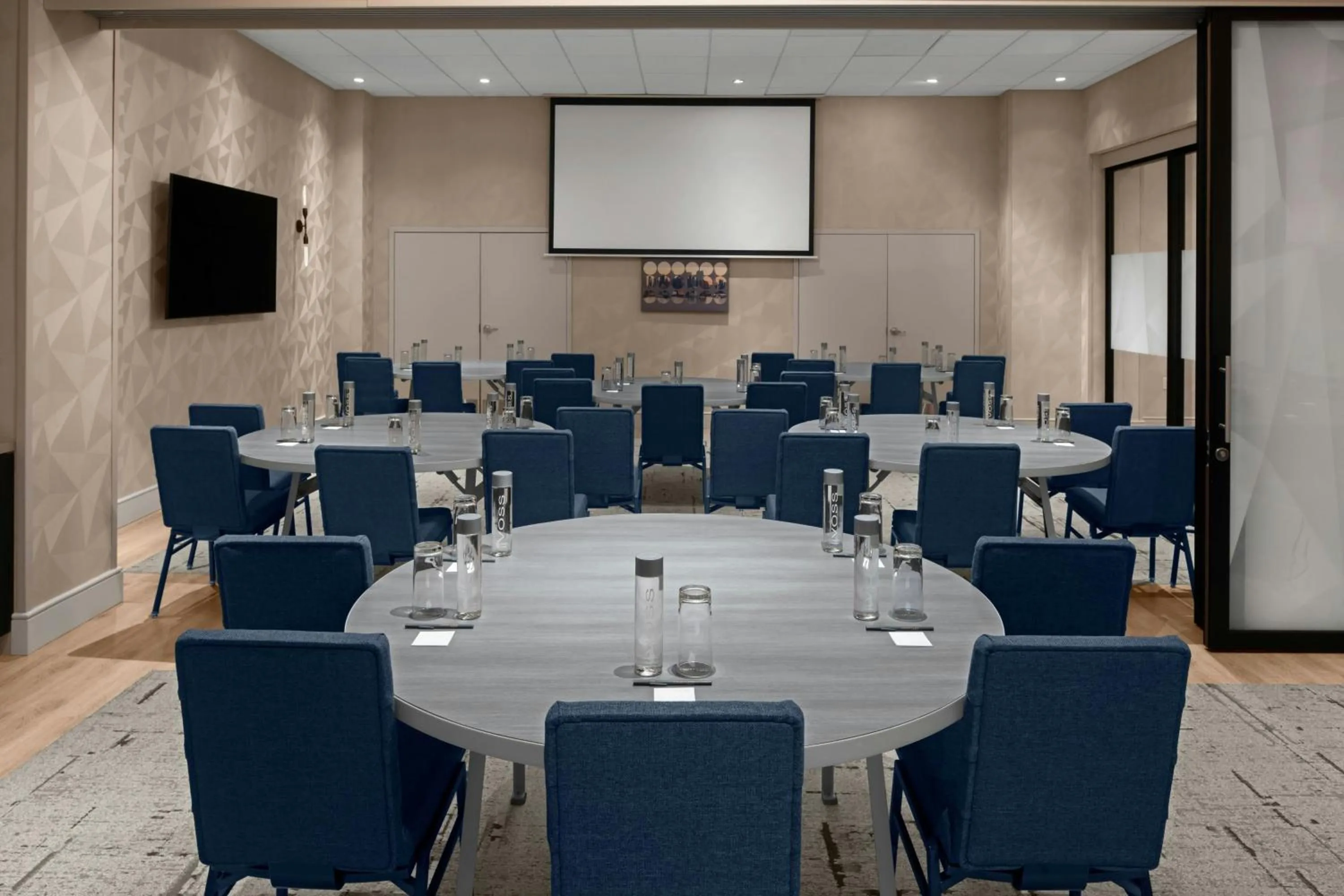 Meeting/conference room in Courtyard by Marriott New York World Trade Center Area