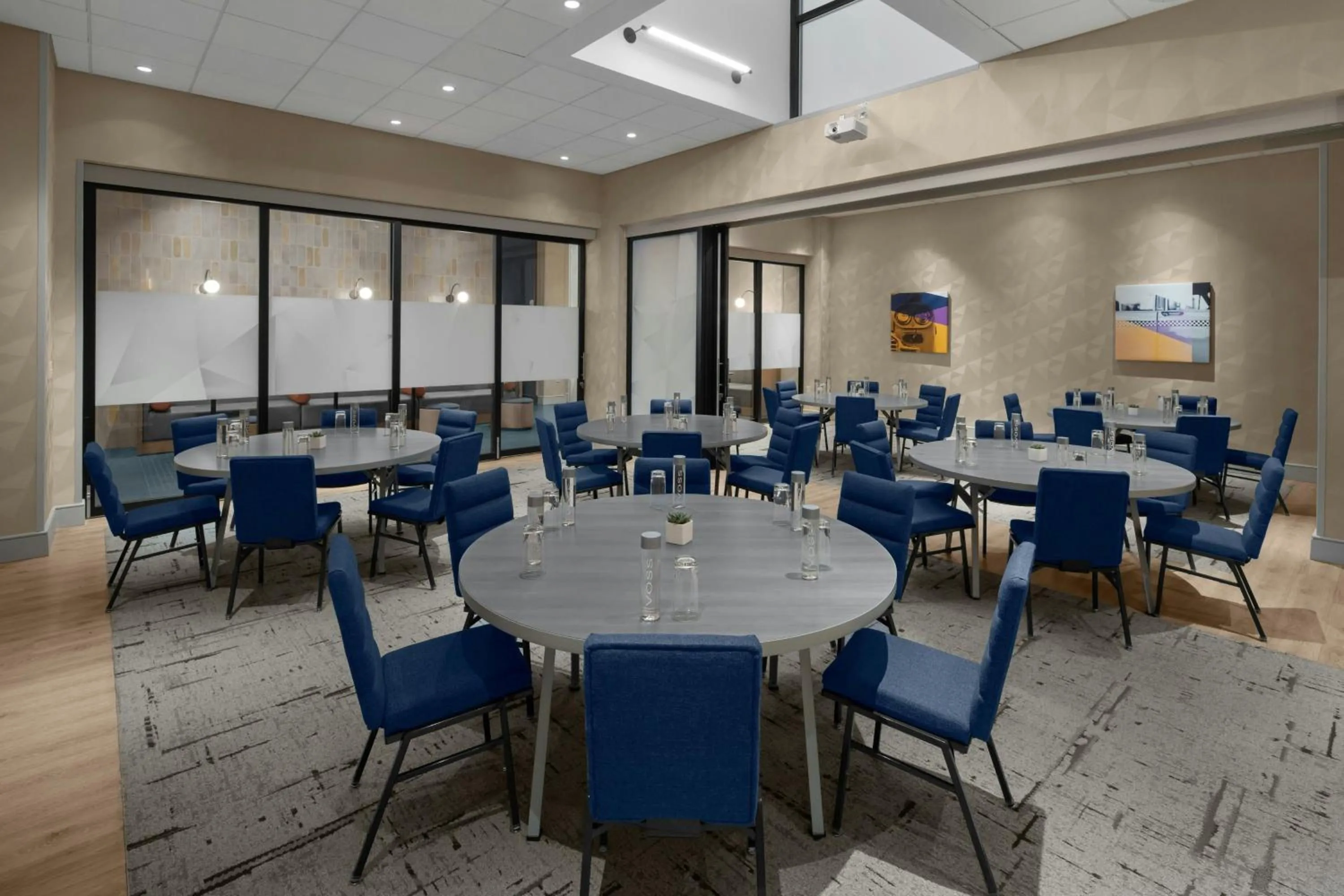 Meeting/conference room in Courtyard by Marriott New York World Trade Center Area